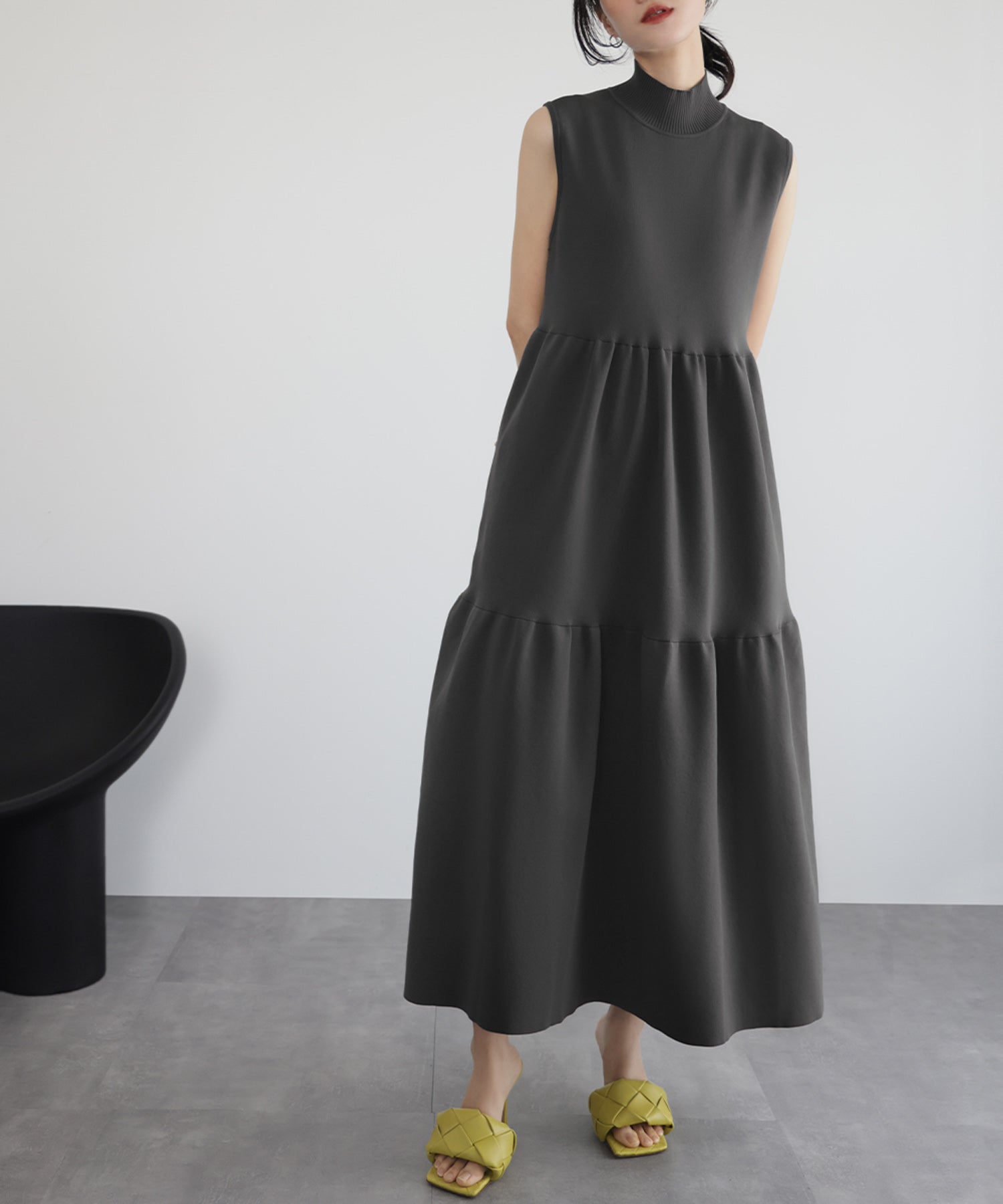 エルフランク ELFRANK ハイネックニットティアードロングワンピース (チャコールグレー) チャコールグレー