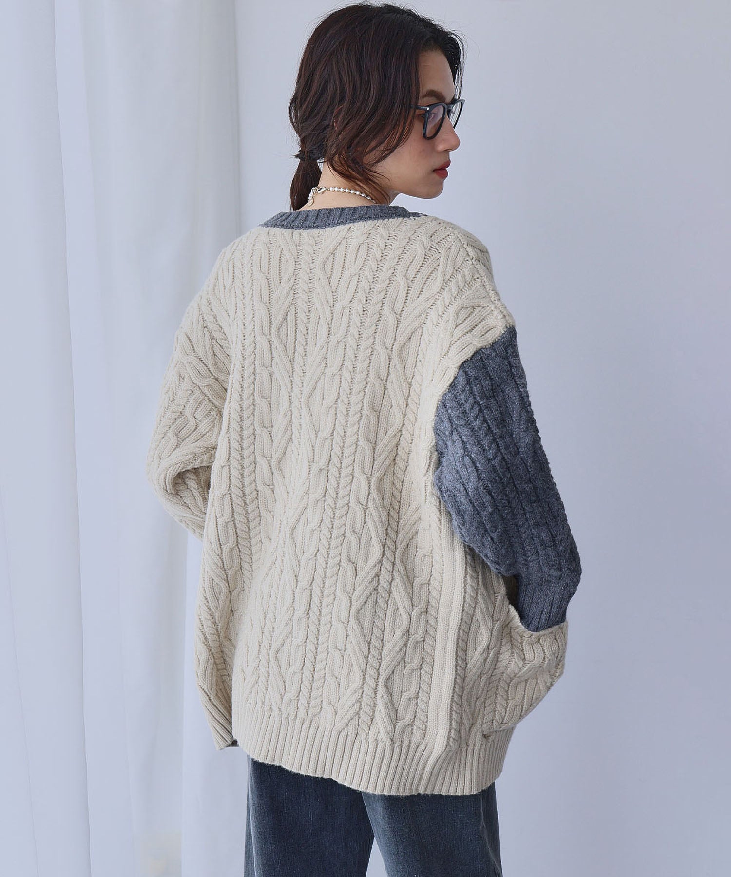 エルフランク ELFRANK バイカラー Vネック ケーブルニット カーディガン (アイボリーチャコールグレー) アイボリーチャコールグレー