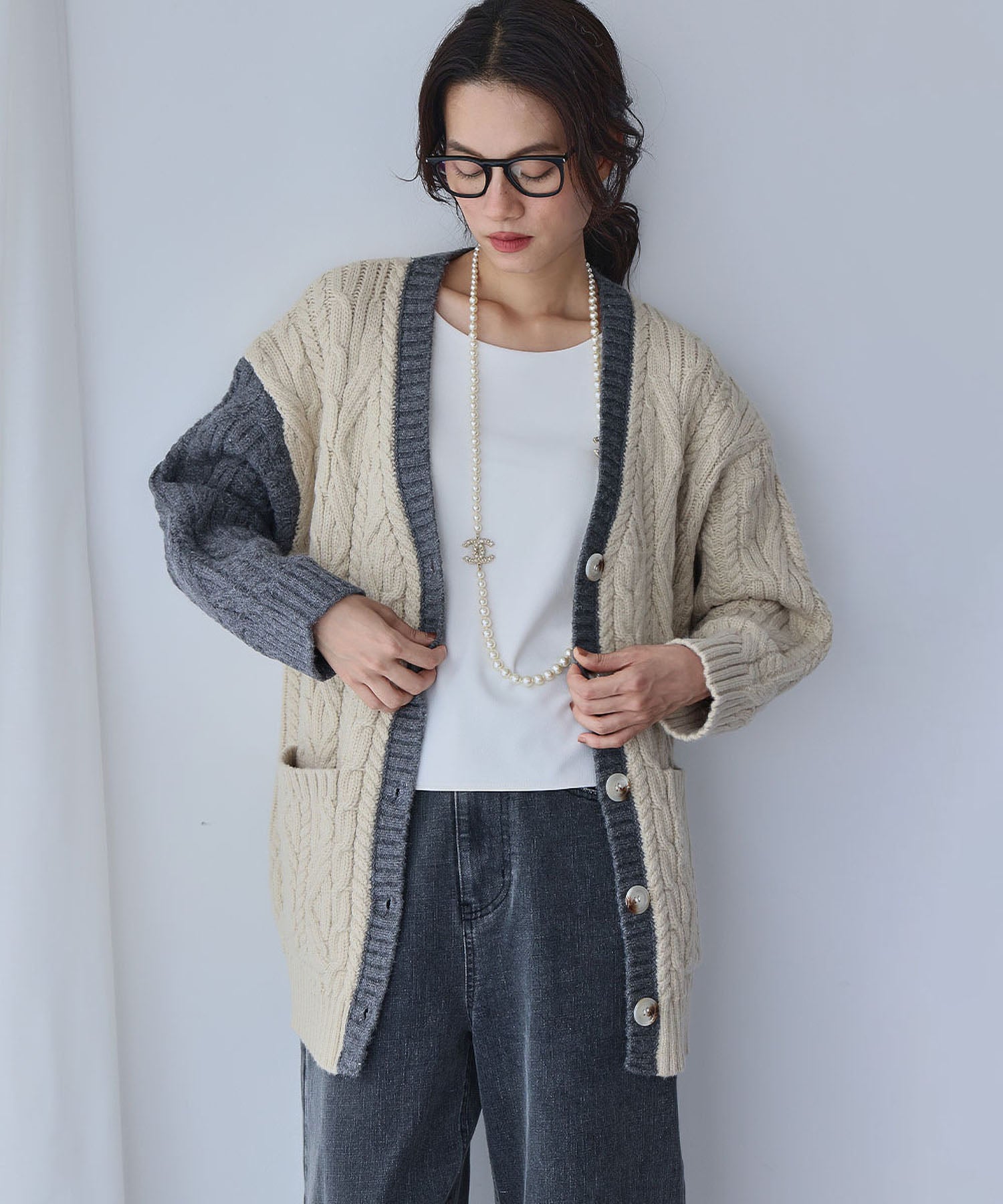 エルフランク ELFRANK バイカラー Vネック ケーブルニット カーディガン (アイボリーチャコールグレー) アイボリーチャコールグレー