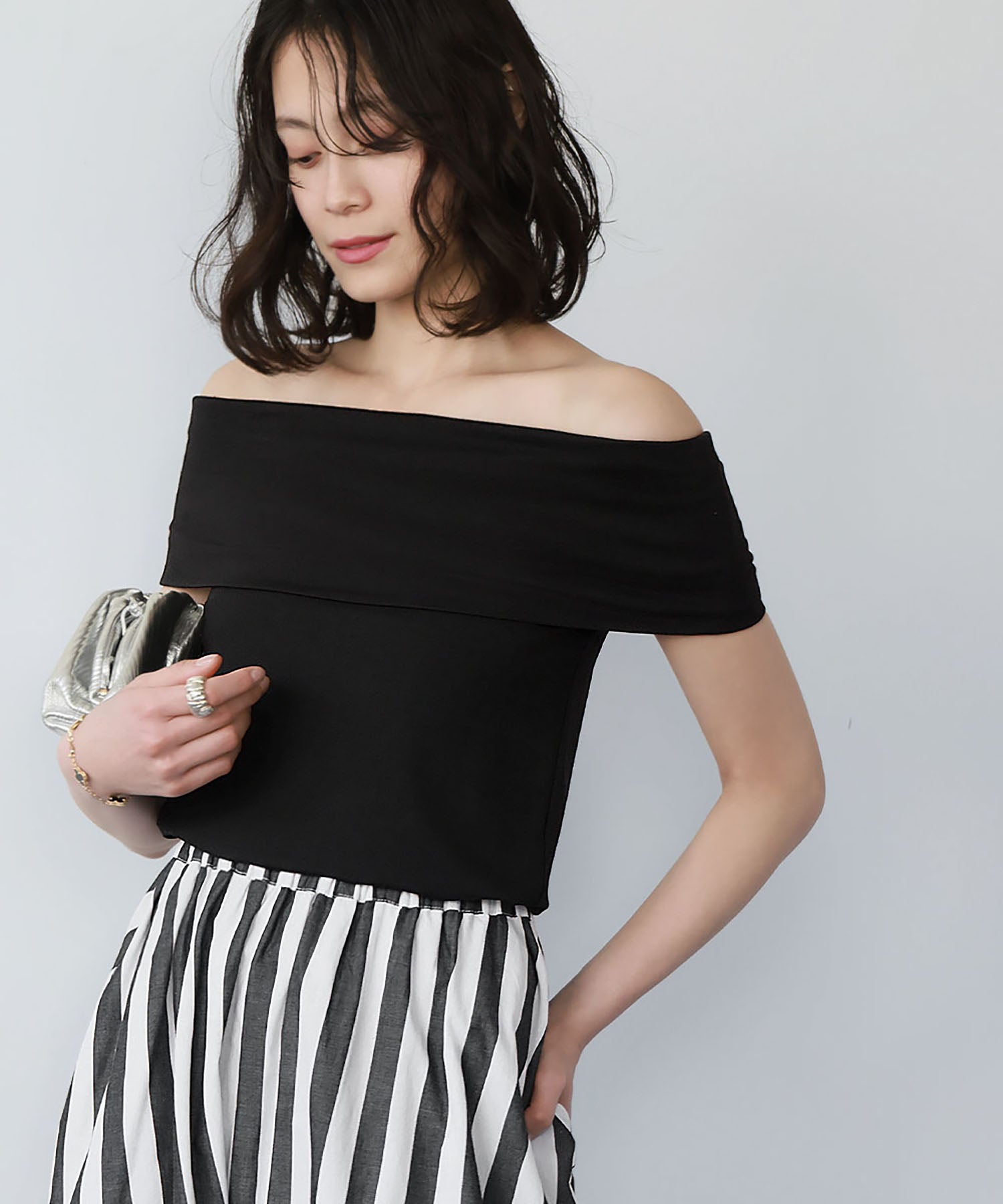 トップス fkd AF ELFRANK Off-Shoulder Cut and Sew Top