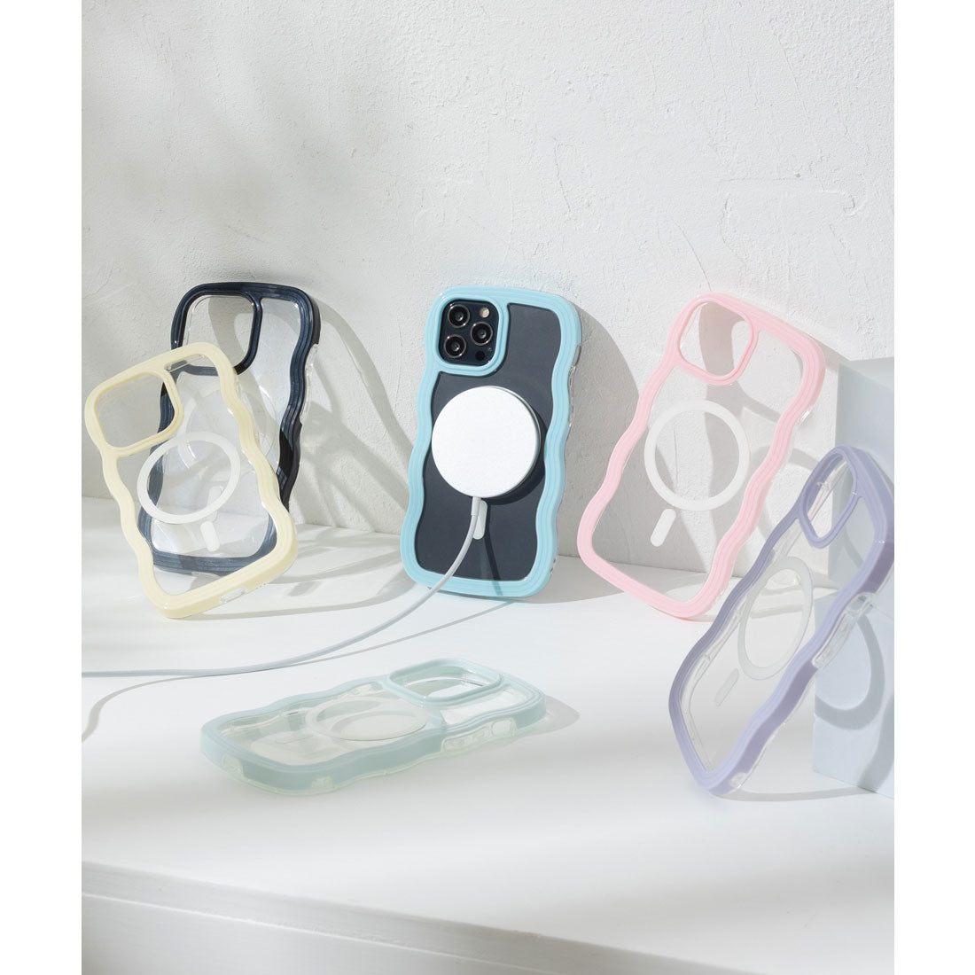 Emonique iPhone case cover wave wavy with MagSafe