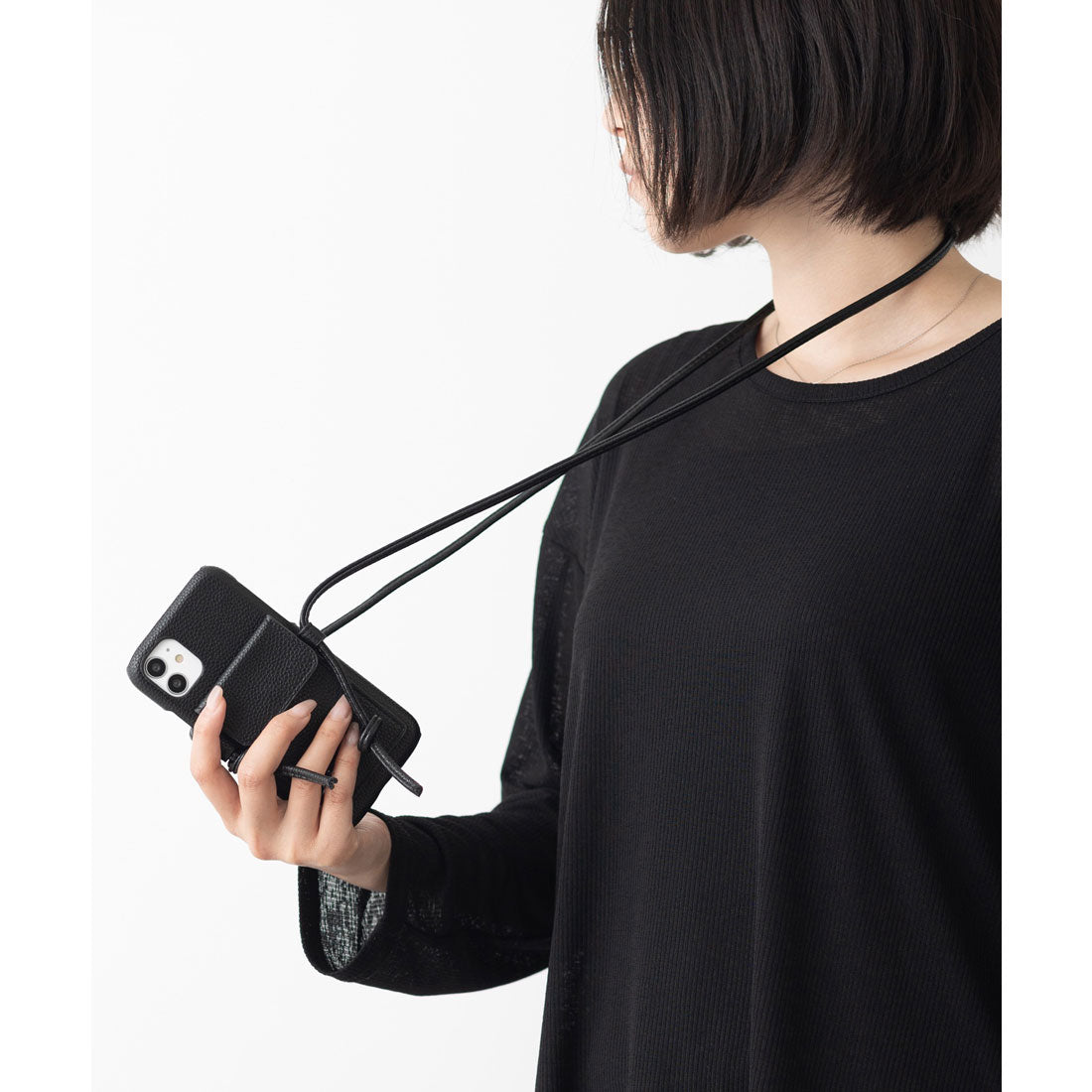 エモニーク emonique ポケット付き PUレザー ショルダーコード iPhoneケース カバー