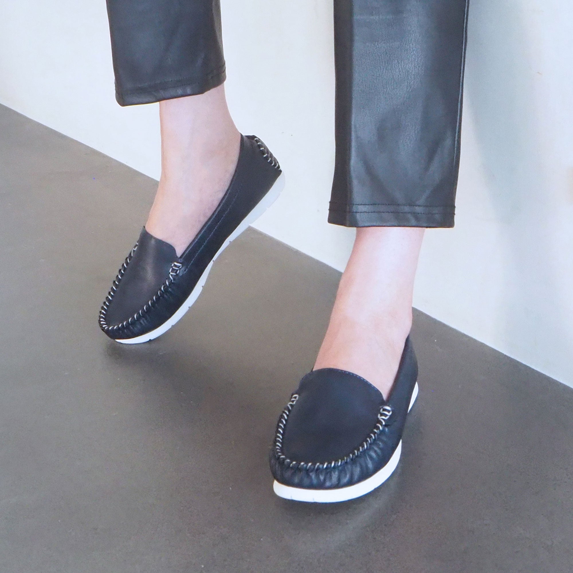 エンチャンテッド enchanted 《prima》プレーンモカシン (ネイビー) ネイビー