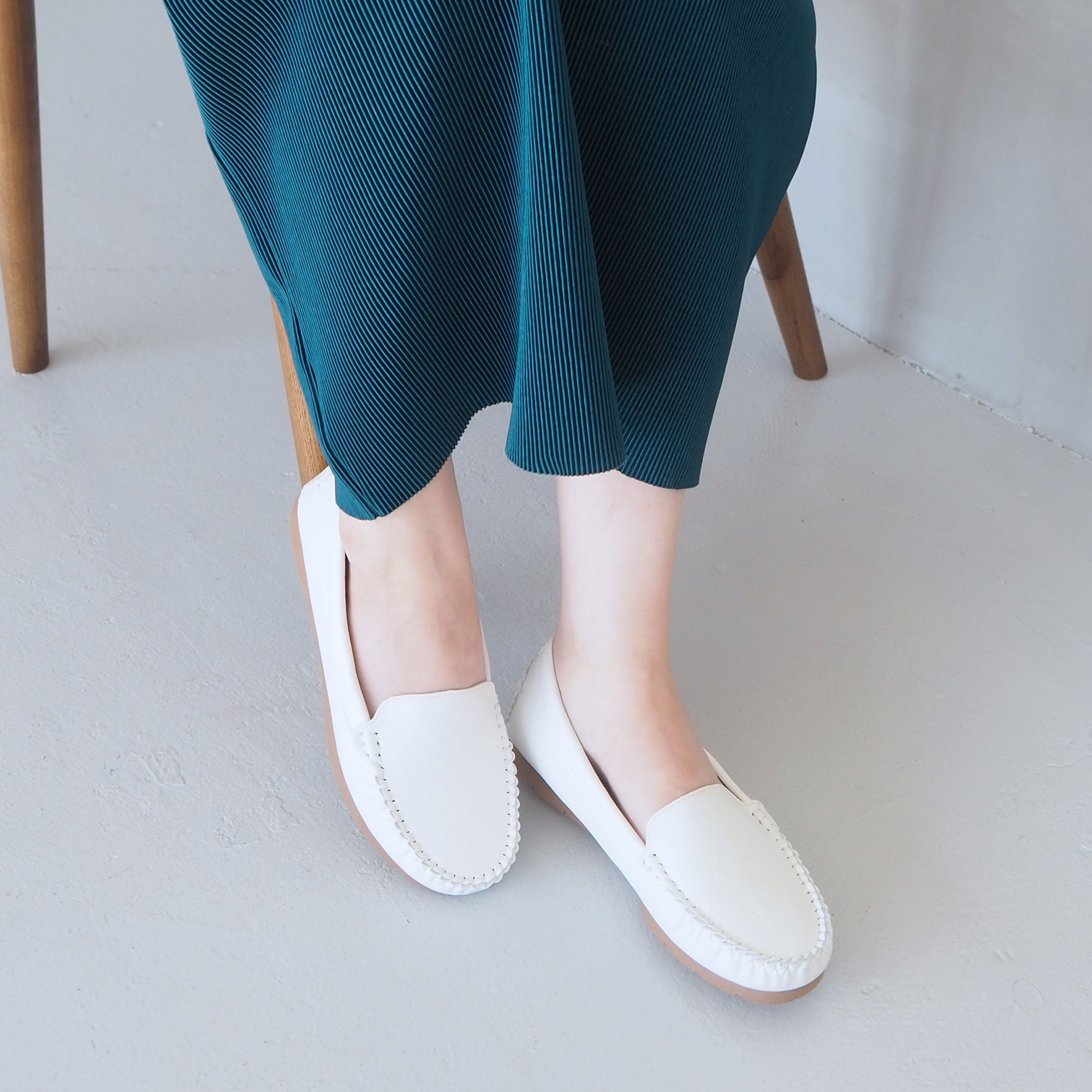 エンチャンテッド enchanted 《prima》プレーンモカシン (ホワイト) ホワイト