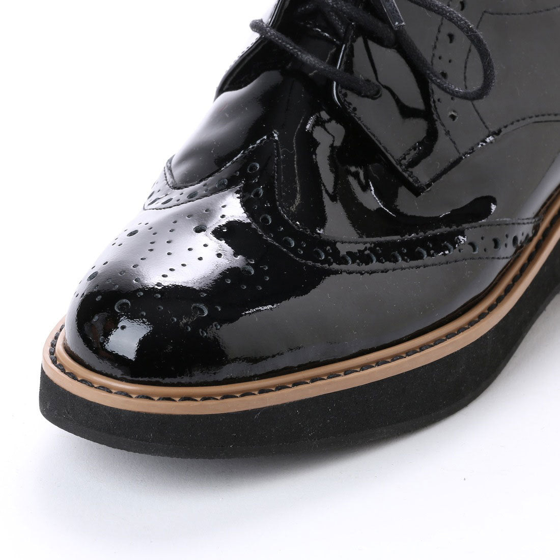 エンチャンテッド enchanted 本革ウイングチップレースアップシューズ (ブラックエナメル) ブラックエナメル