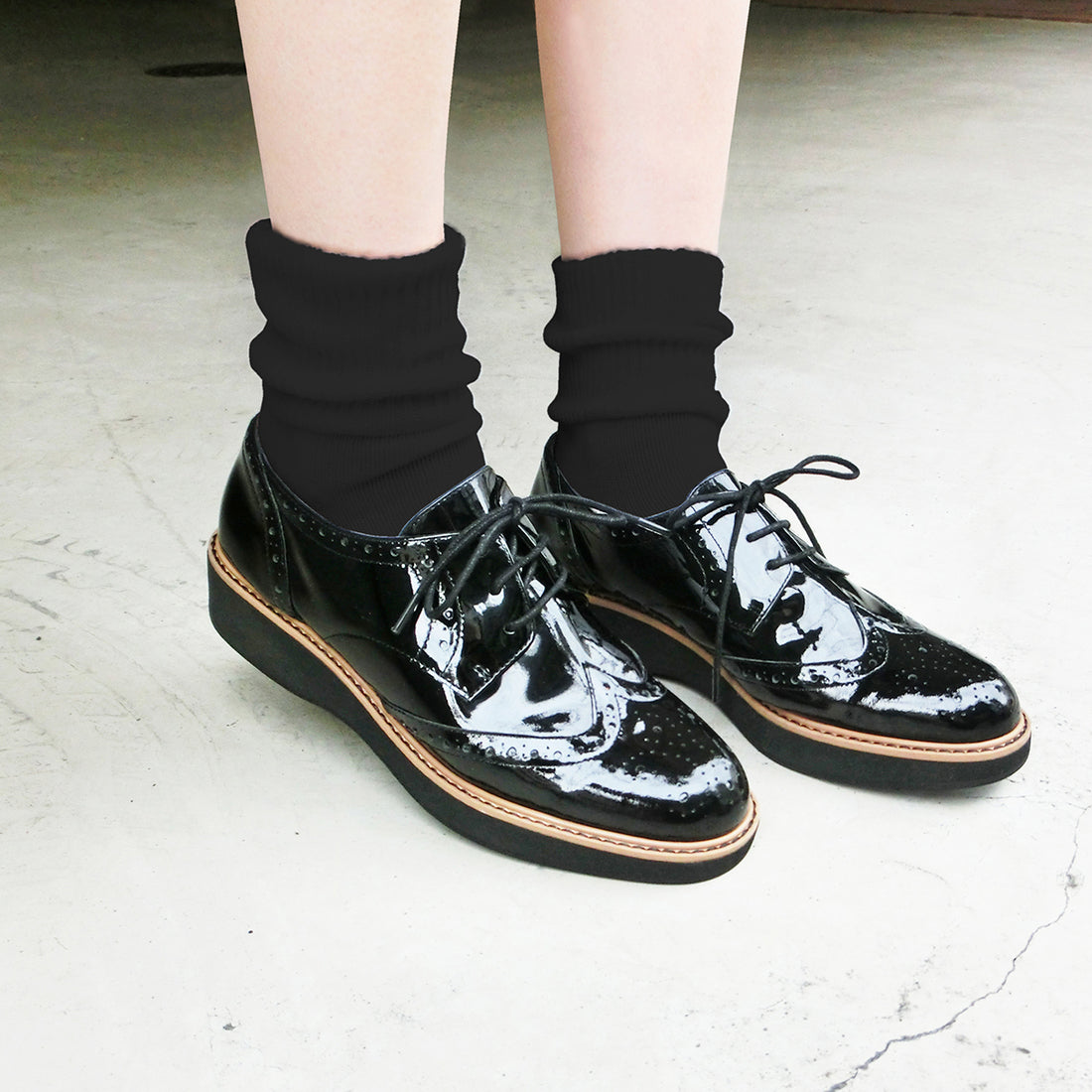 エンチャンテッド enchanted 本革ウイングチップレースアップシューズ (ブラックエナメル) ブラックエナメル