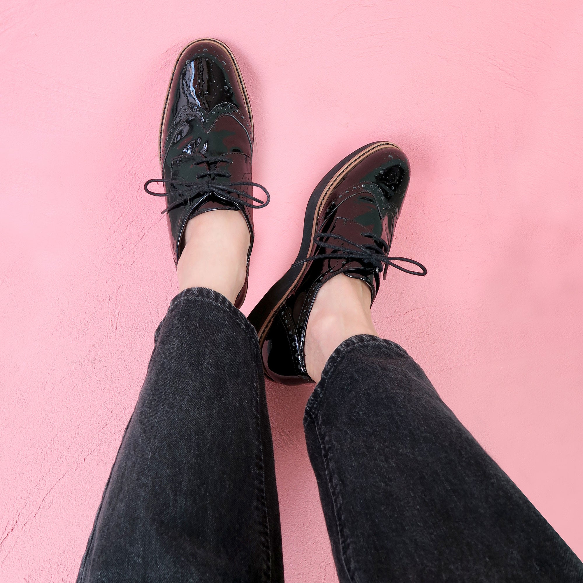 エンチャンテッド enchanted 本革ウイングチップレースアップシューズ (ブラックエナメル) ブラックエナメル