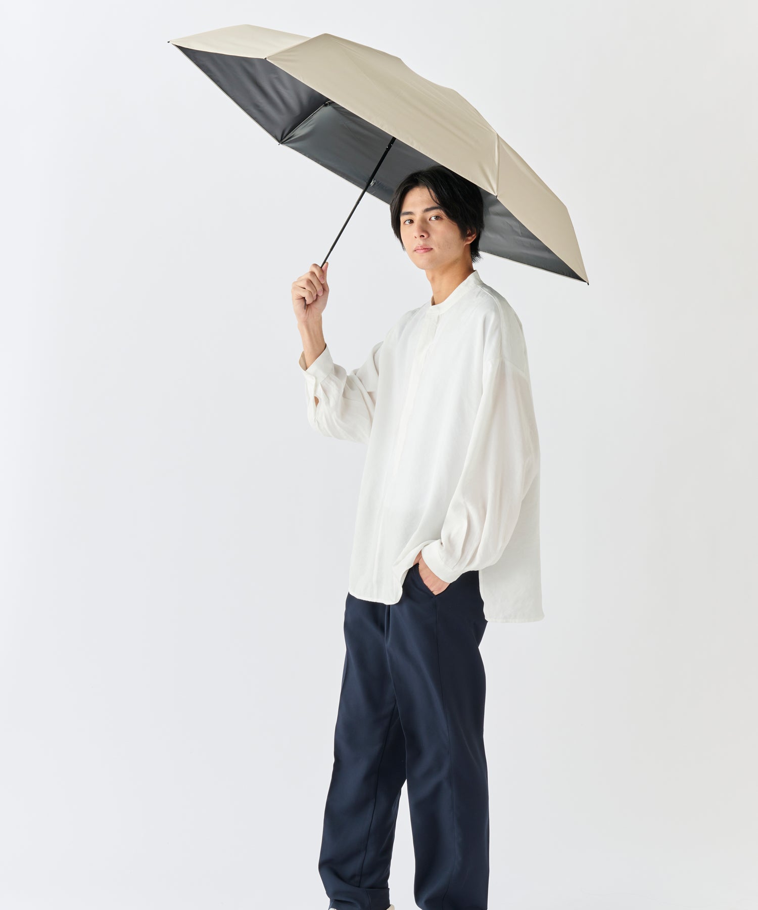 エスタ estaa 【超軽量/約158g~】マジカルテックプロ 遮光率100% 折りたたみ傘 晴雨兼用日傘 61cm (ペールスカイ) ペールスカイ