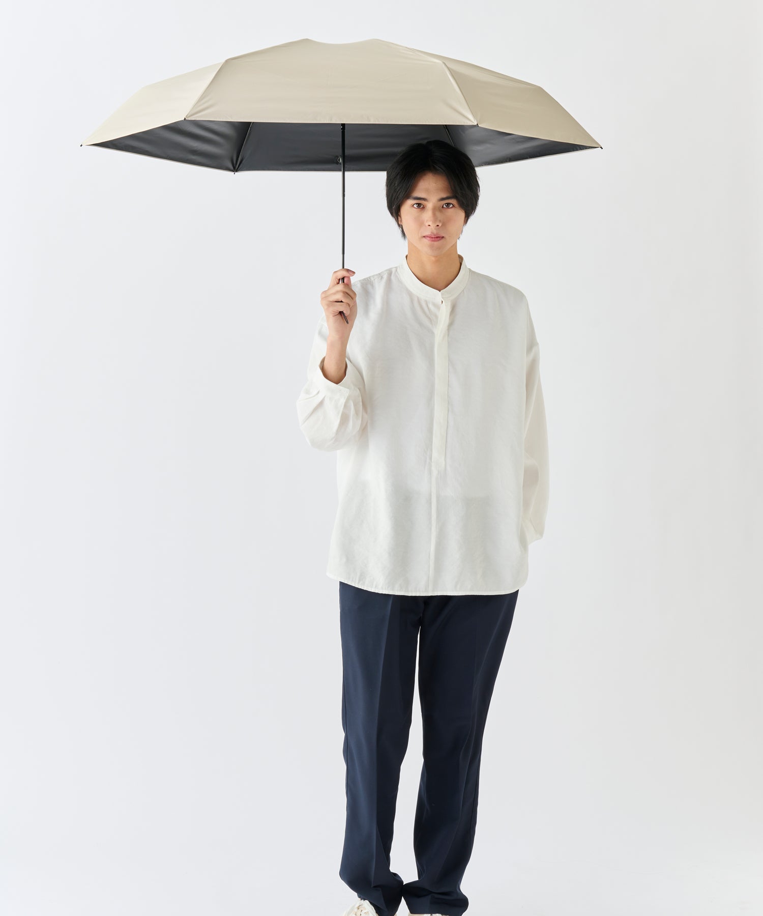 エスタ estaa 【超軽量/約158g~】マジカルテックプロ 遮光率100% 折りたたみ傘 晴雨兼用日傘 61cm (ベージュ) ベージュ