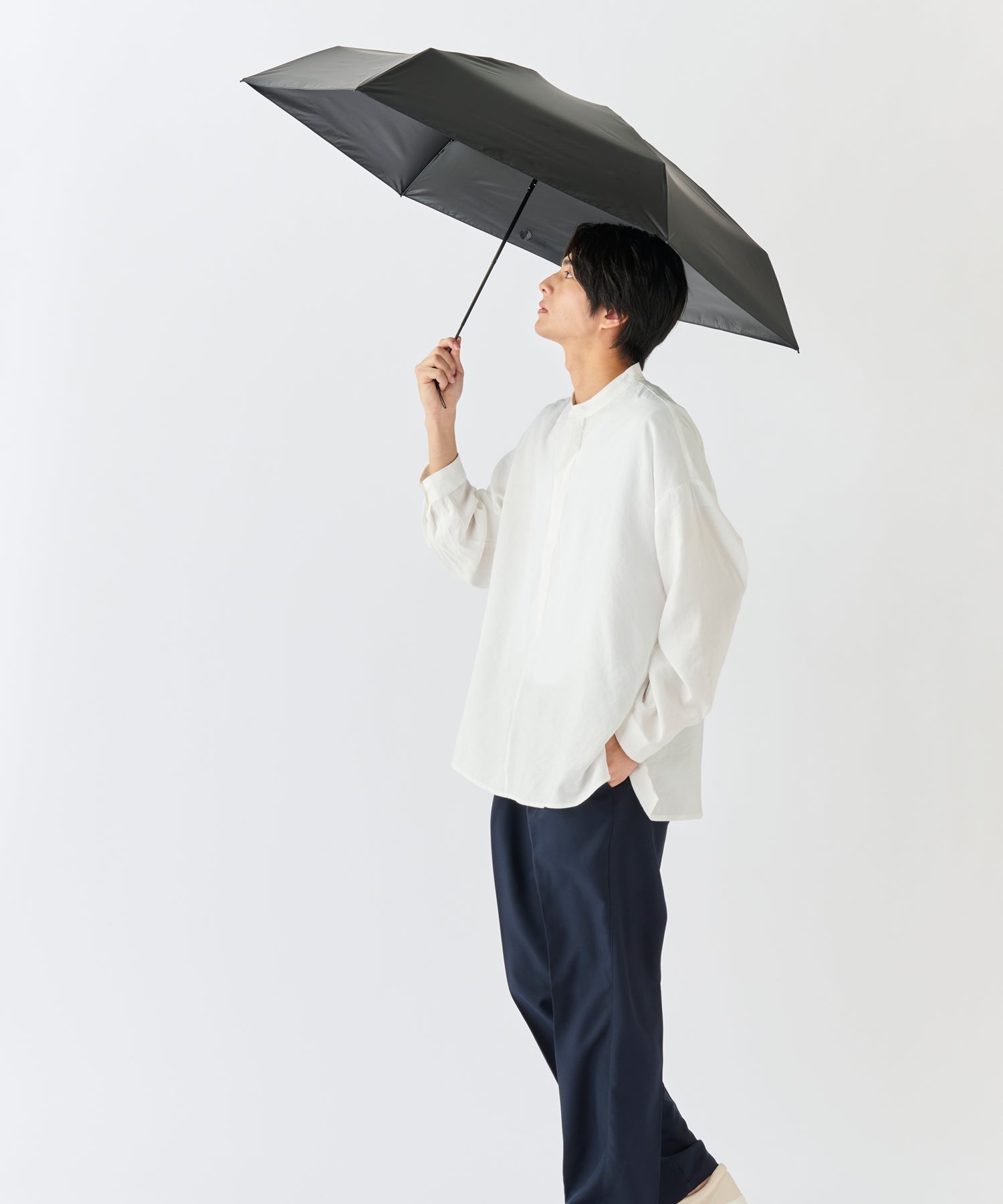 エスタ estaa 【超軽量/約158g~】マジカルテックプロ 遮光率100% 折りたたみ傘 晴雨兼用日傘 61cm (ブラック) ブラック