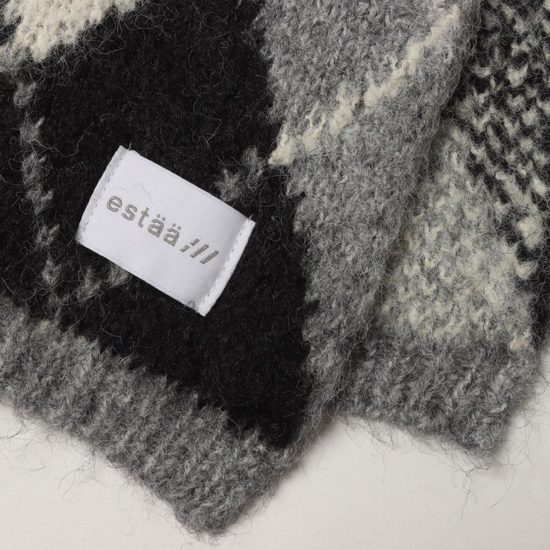 エスタ estaa 【洗える】ニットマフラー 30×184cm アーガイルジャカード (ディープブルー) ディープブルー