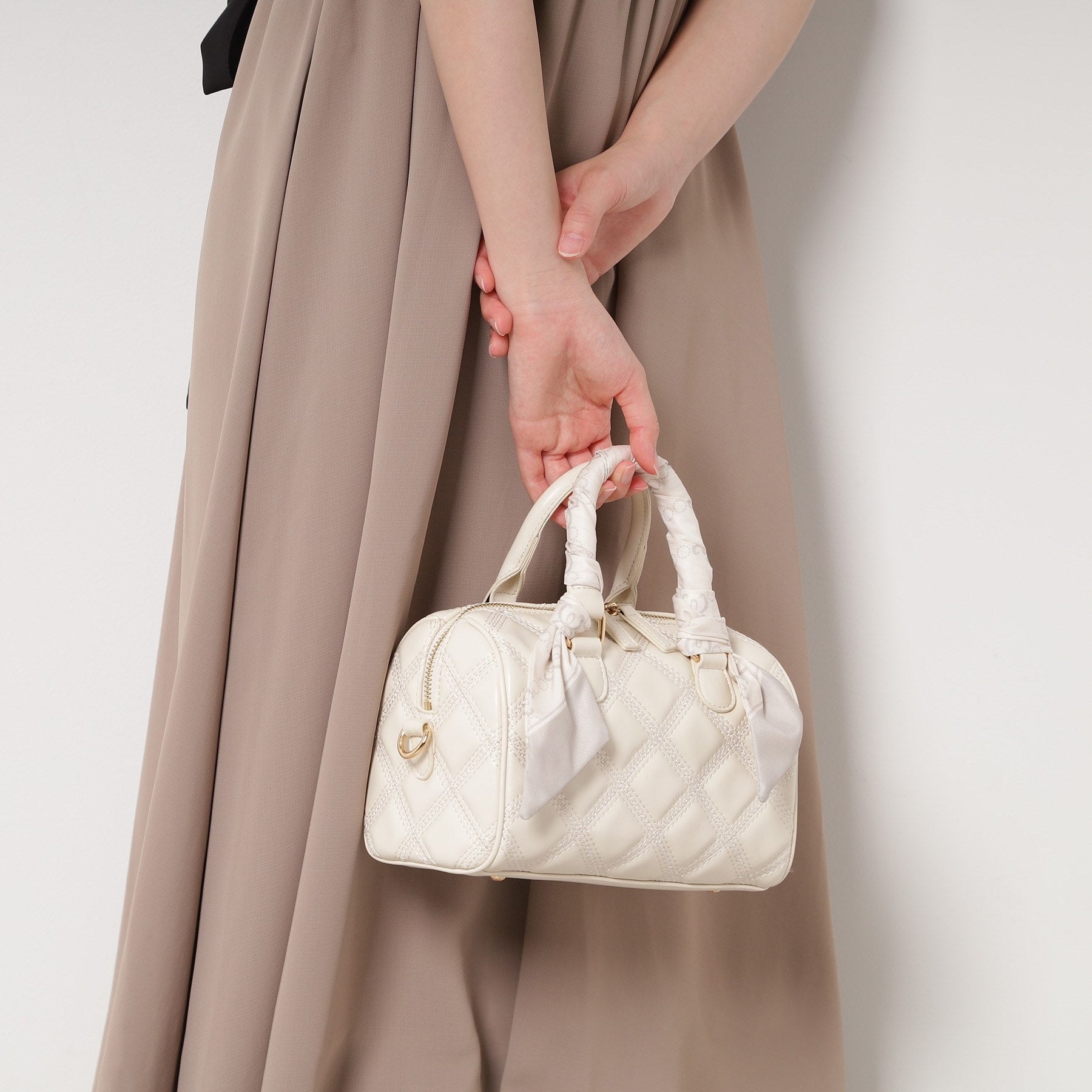 エスペランサ ESPERANZA スカーフリボンキルティングバッグ (アイボリー(004)) アイボリー(004)