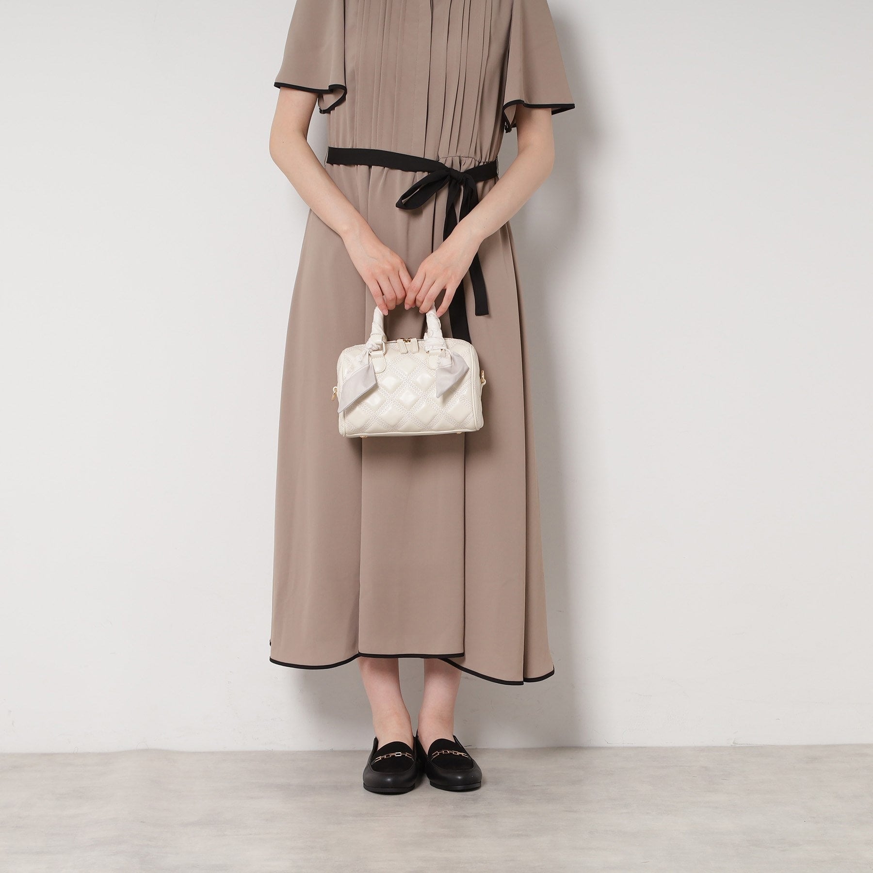 エスペランサ ESPERANZA スカーフリボンキルティングバッグ (アイボリー(004)) アイボリー(004)