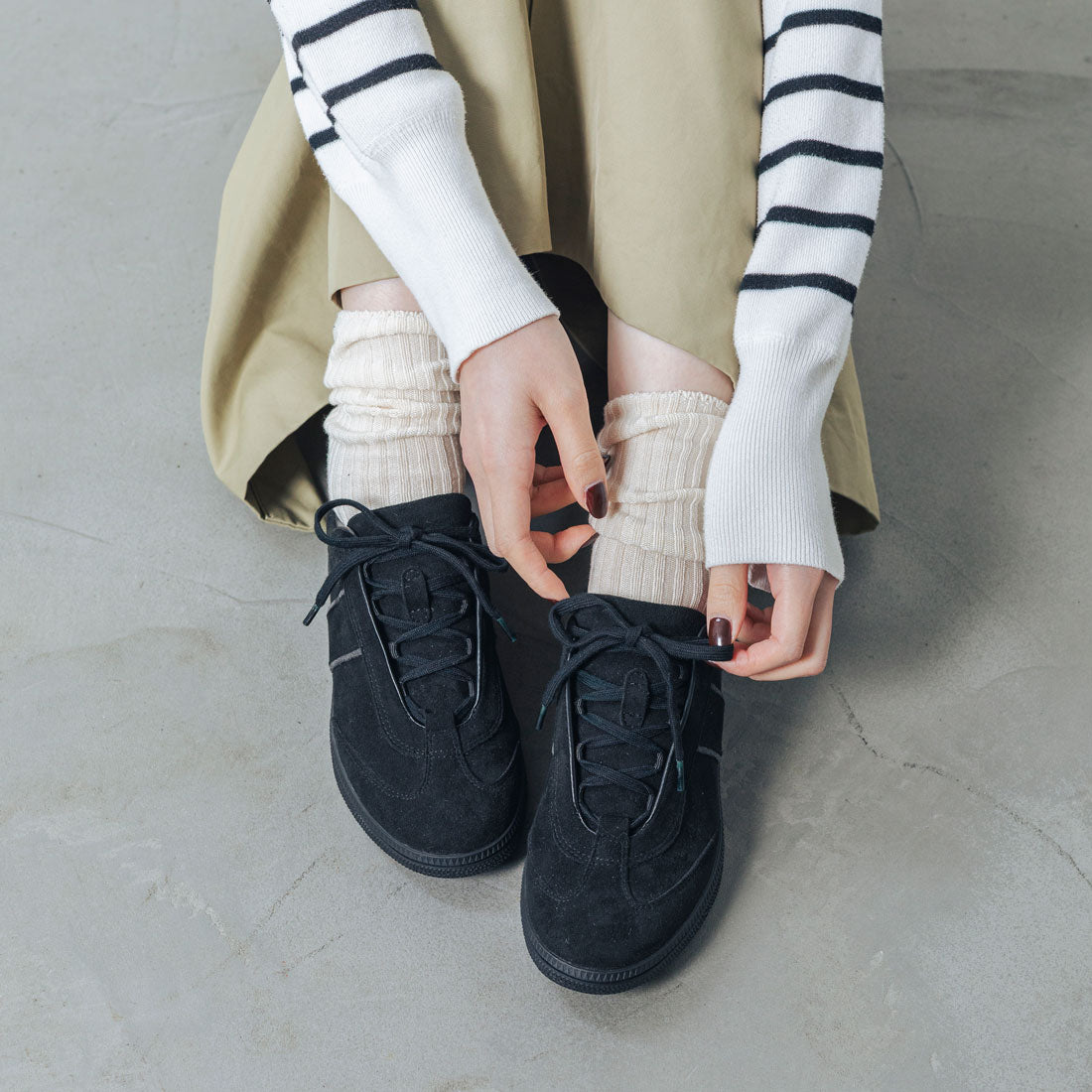 【EVOL/イーボル】 【S-LLサイズ展開・ふかふか】スエードレースアップスニーカー IZ5792 (ブラックスエード) ブラックスエード