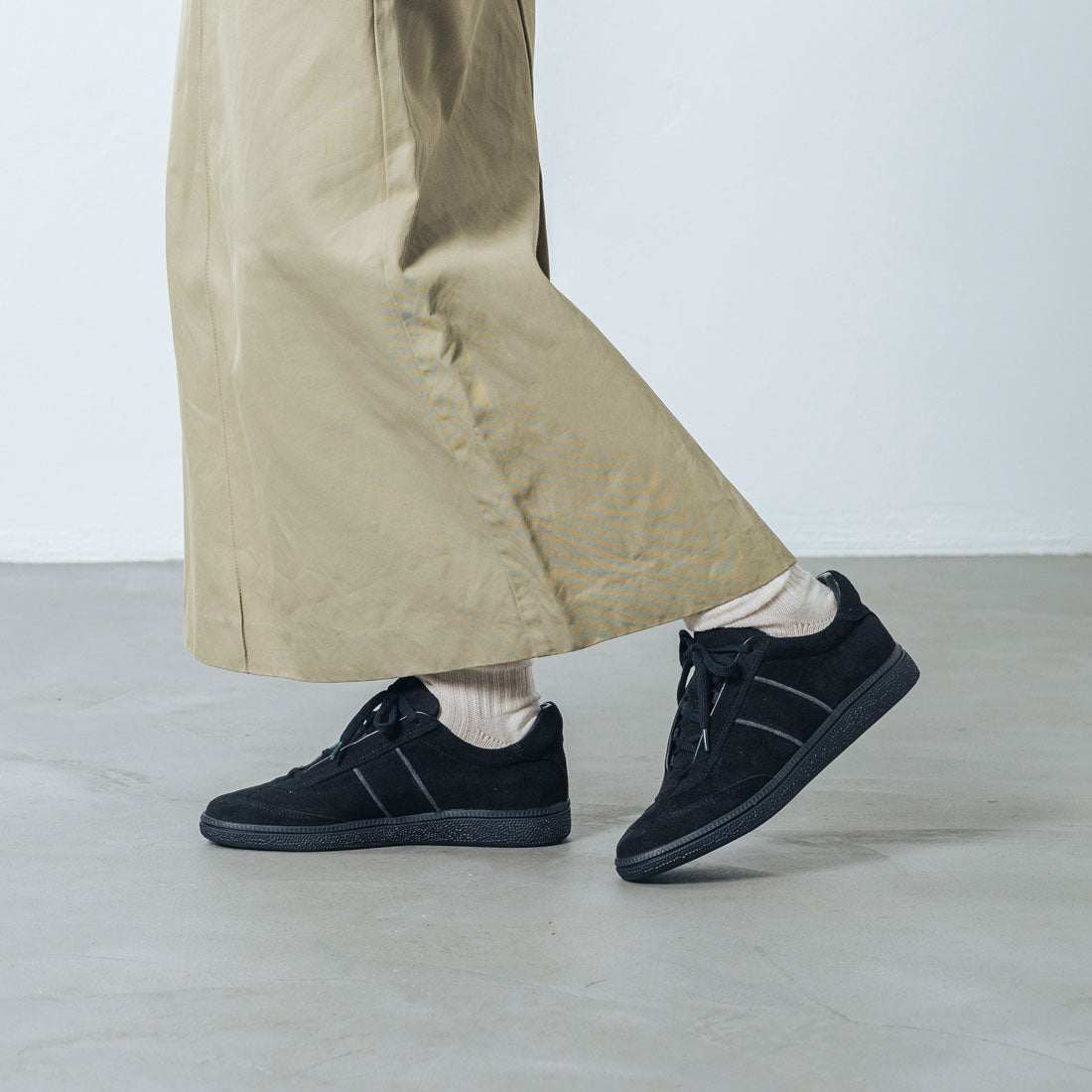 【EVOL/イーボル】 【S-LLサイズ展開・ふかふか】スエードレースアップスニーカー IZ5792 (ブラックスエード) ブラックスエード