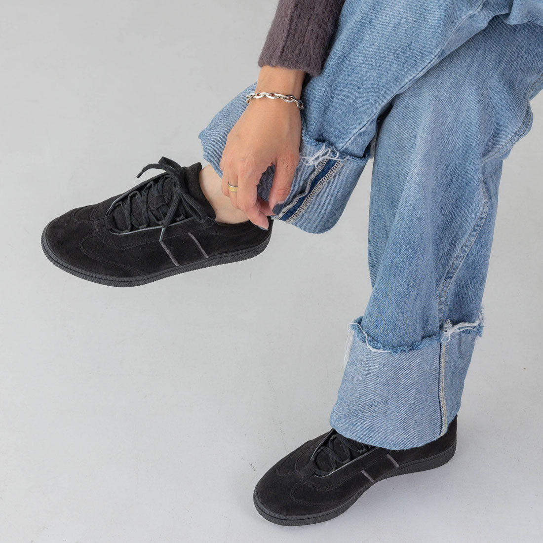 【EVOL/イーボル】 【S-LLサイズ展開・ふかふか】スエードレースアップスニーカー IZ5792 (ブラックスエード) ブラックスエード