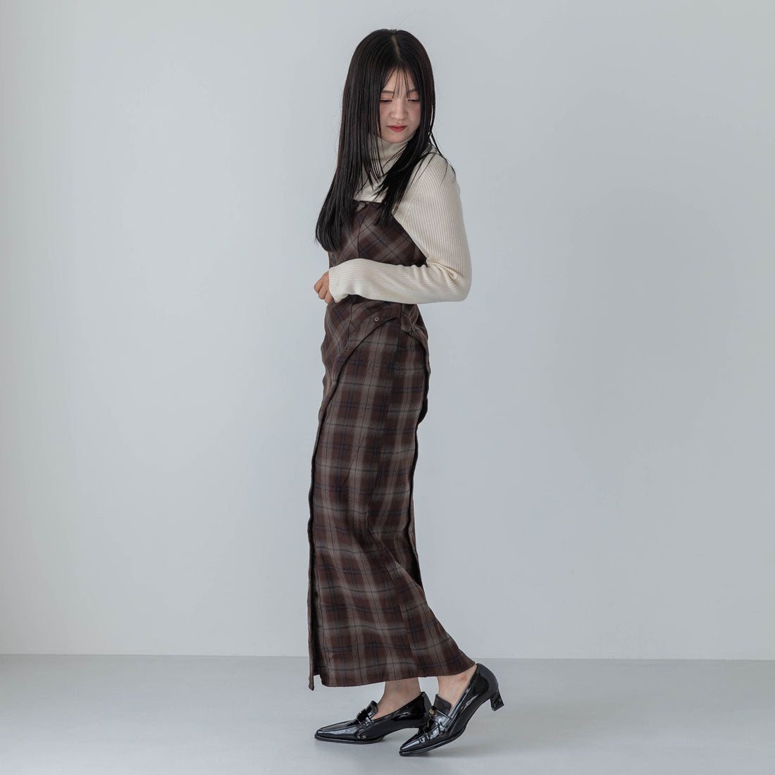 【EVOL/イーボル】 【晴雨兼用・ふかふか】4cmポインテッドコインローファー IZ5801 (ブラックエナメル) ブラックエナメル