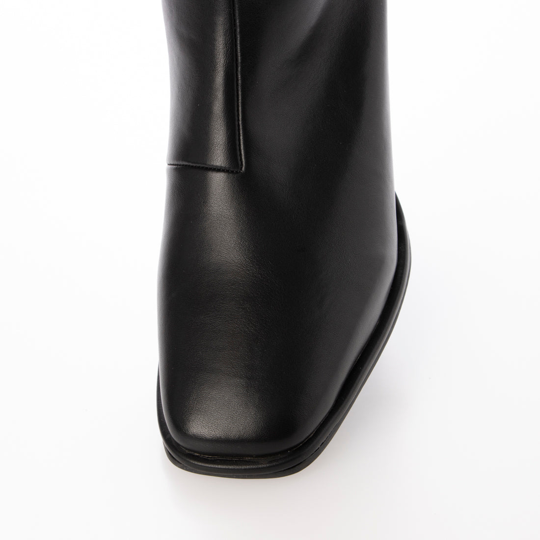 【EVOL/イーボル】 【晴雨兼用・美脚効果あり】ストレッチスクエアロングブーツ IZ5813 (ブラック) ブラック