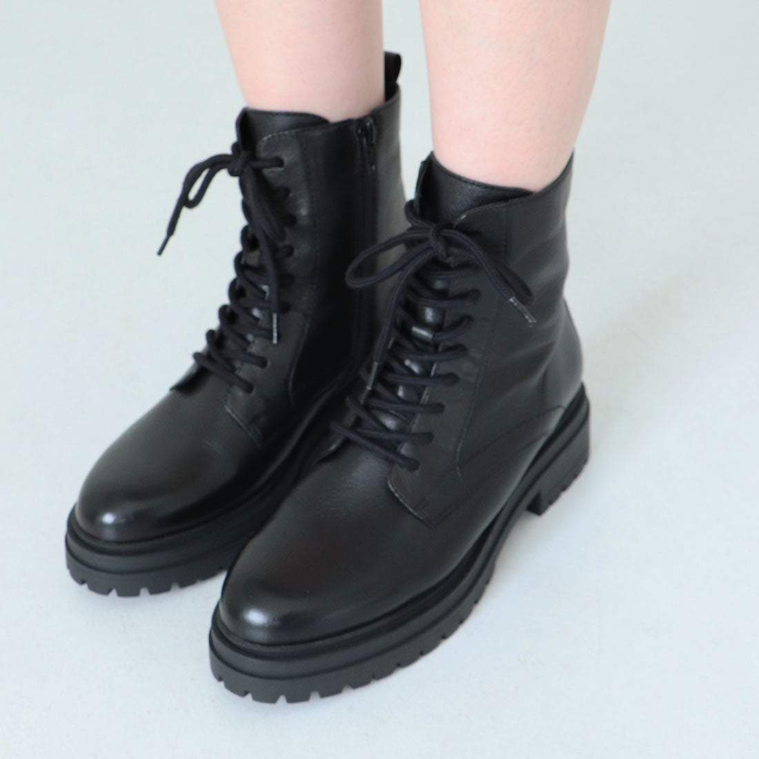 【EVOL/イーボル】 【本革・柔らかい】レースアップショートブーツ IZ8119 (ブラック) ブラック