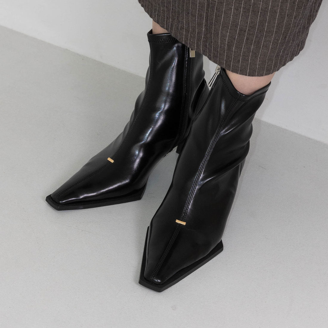 【EVOL/イーボル】 【S-LLサイズ展開・柔らかい】ストレッチ6cmショートブーツ BZ23840 (ブラック) ブラック