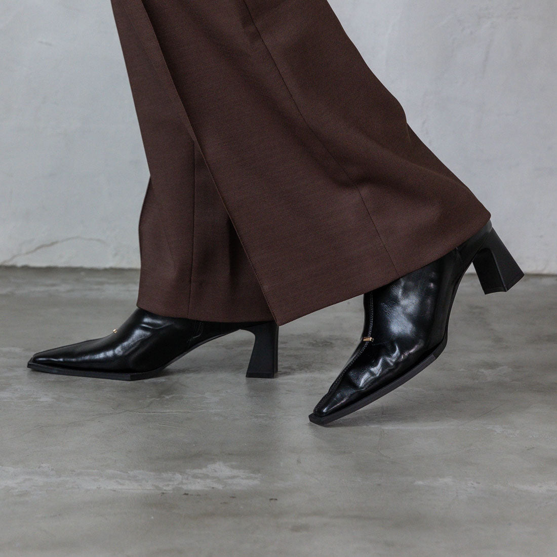 【EVOL/イーボル】 【S-LLサイズ展開・柔らかい】ストレッチ6cmショートブーツ BZ23840 (ブラック) ブラック