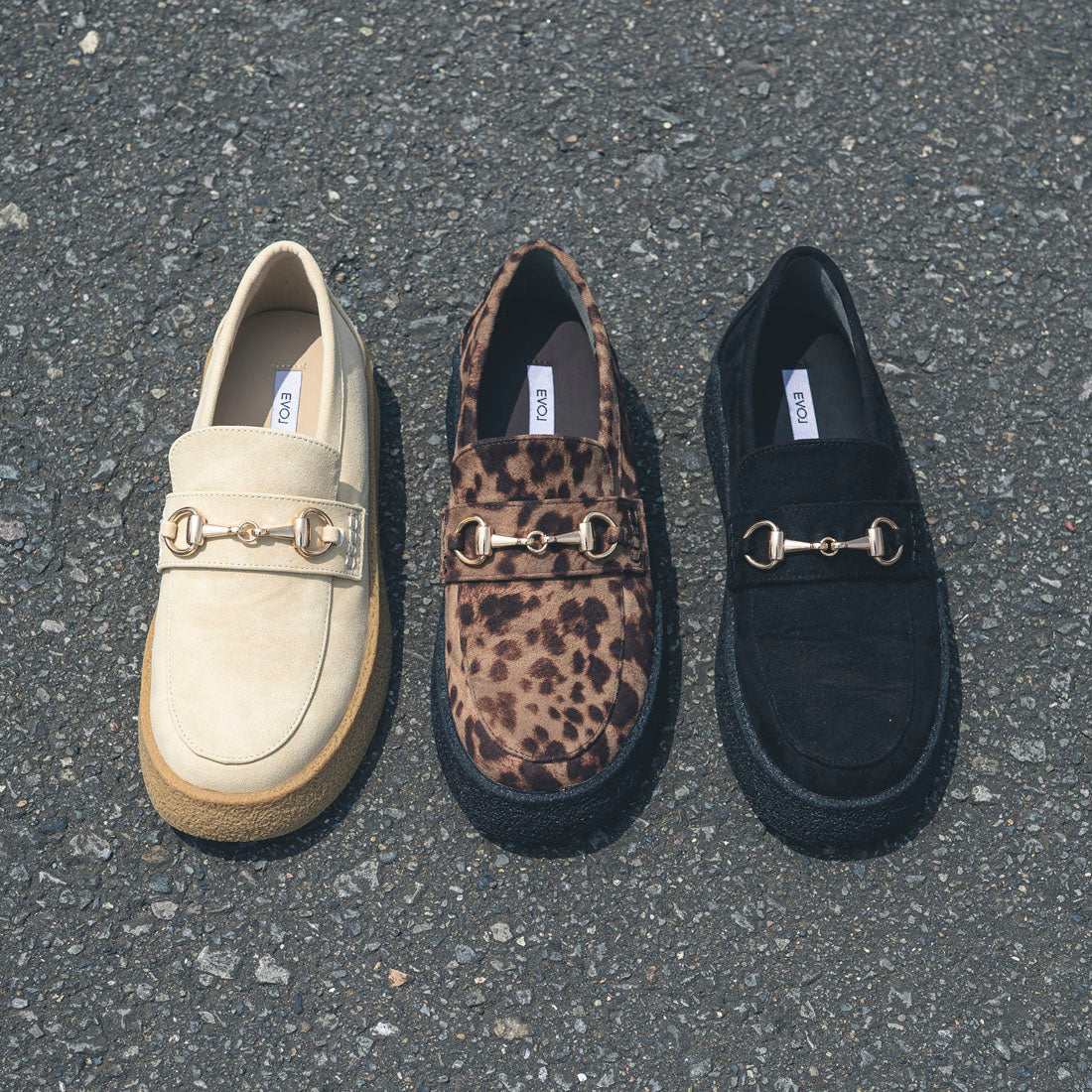 【EVOL/イーボル】 【ふかふか・クッション入り】3cmビットローファー IZ5884 (ベージュスエード) ベージュスエード