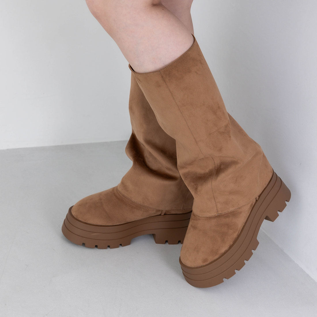 【EVOL/イーボル】 【S-LLサイズ展開・美脚効果あり】2WAYムートンカバーブーツ IZ5887 (キャメルスエード) キャメルスエード