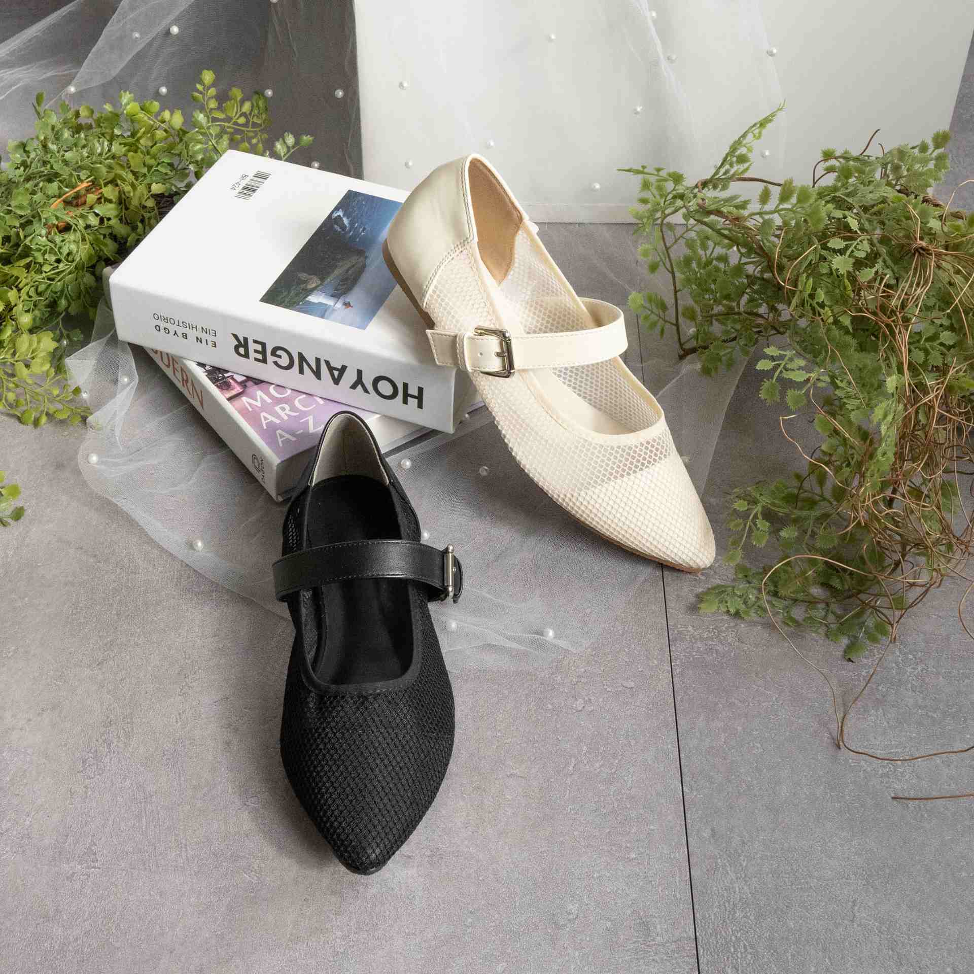 ファビーファビー FABBY FABBY. メッシュメリージェーンパンプス (ブラック) ブラック