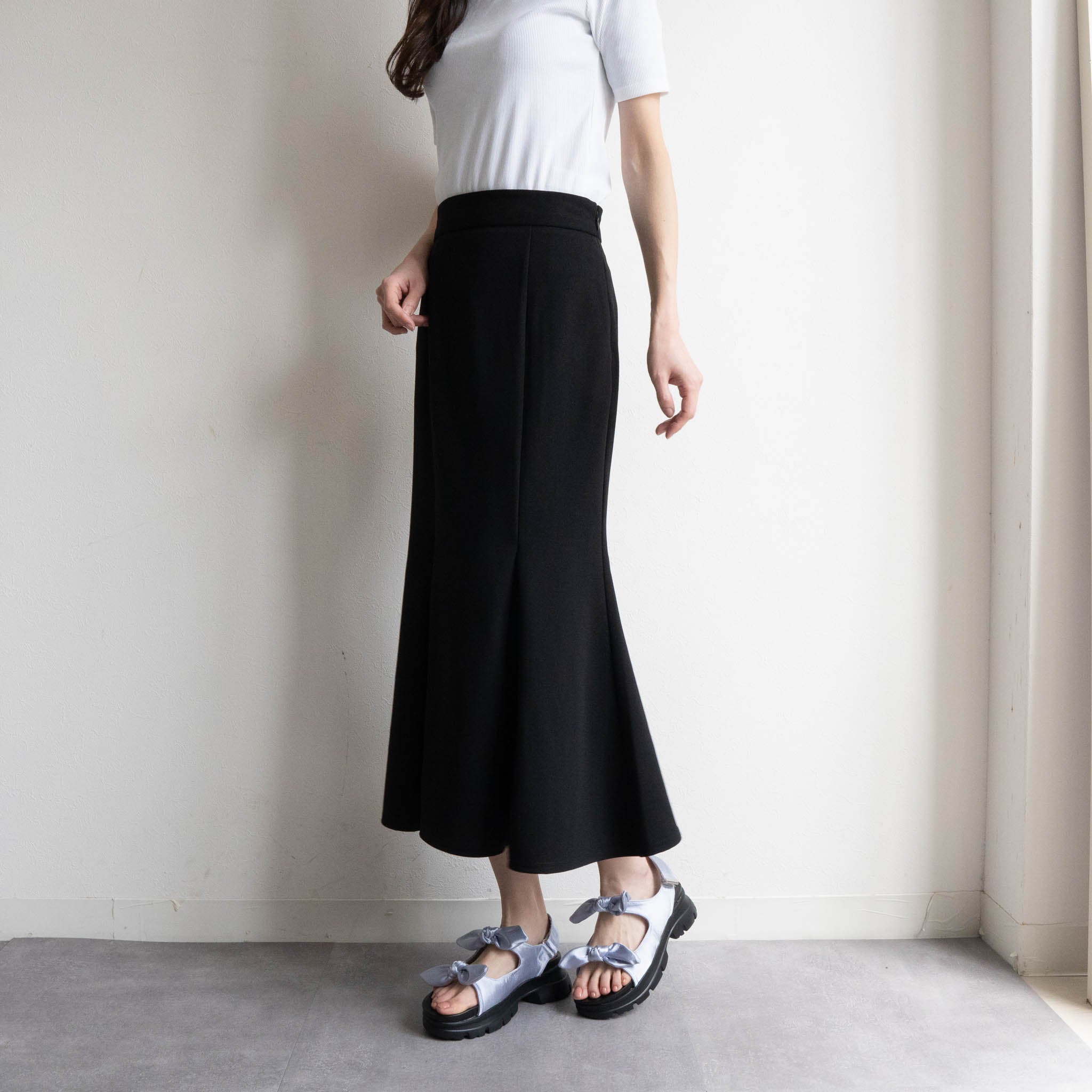 ファビーファビー FABBY FABBY. スニーカーソールリボンベルトサンダル (シルバー) シルバー