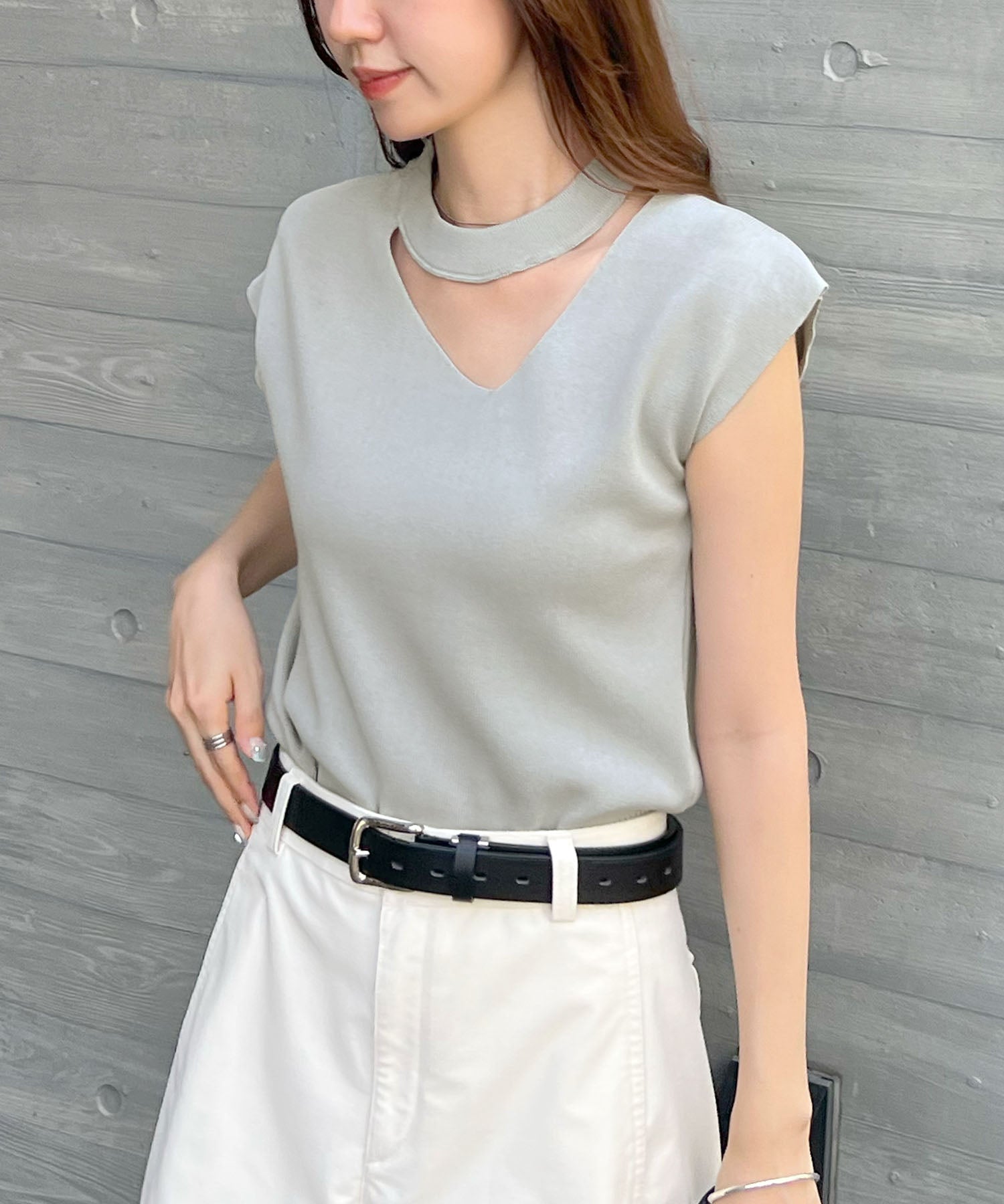 フューティアランド Futier Land アシメスリーブチョーカーネックトップス (ライトグレー) ライトグレー