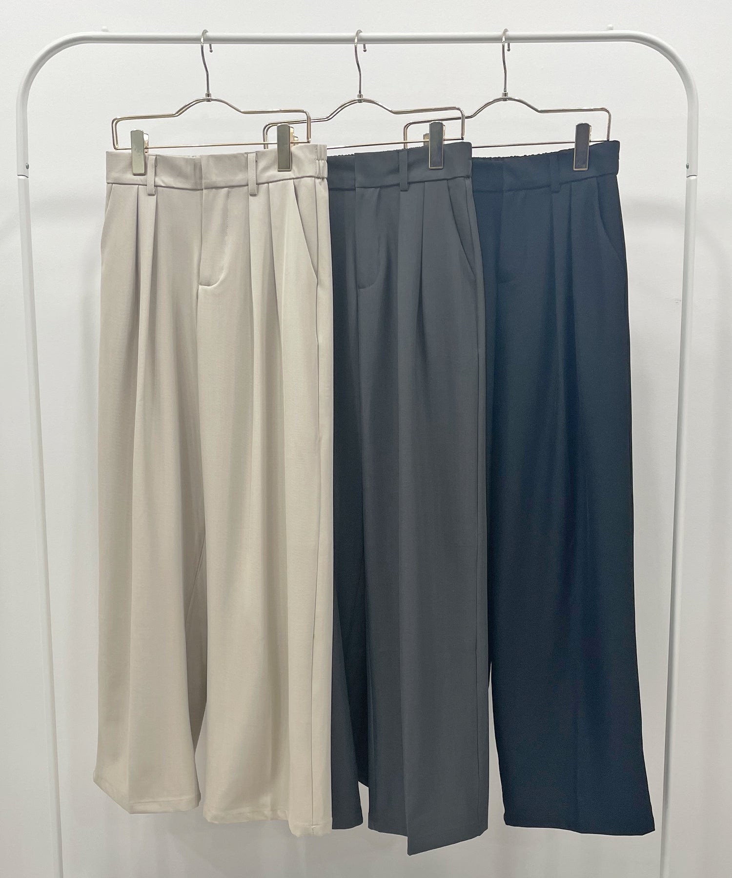 フューティアランド Futier Land ツータックワイドストレートスラックス (ベージュ) ベージュ