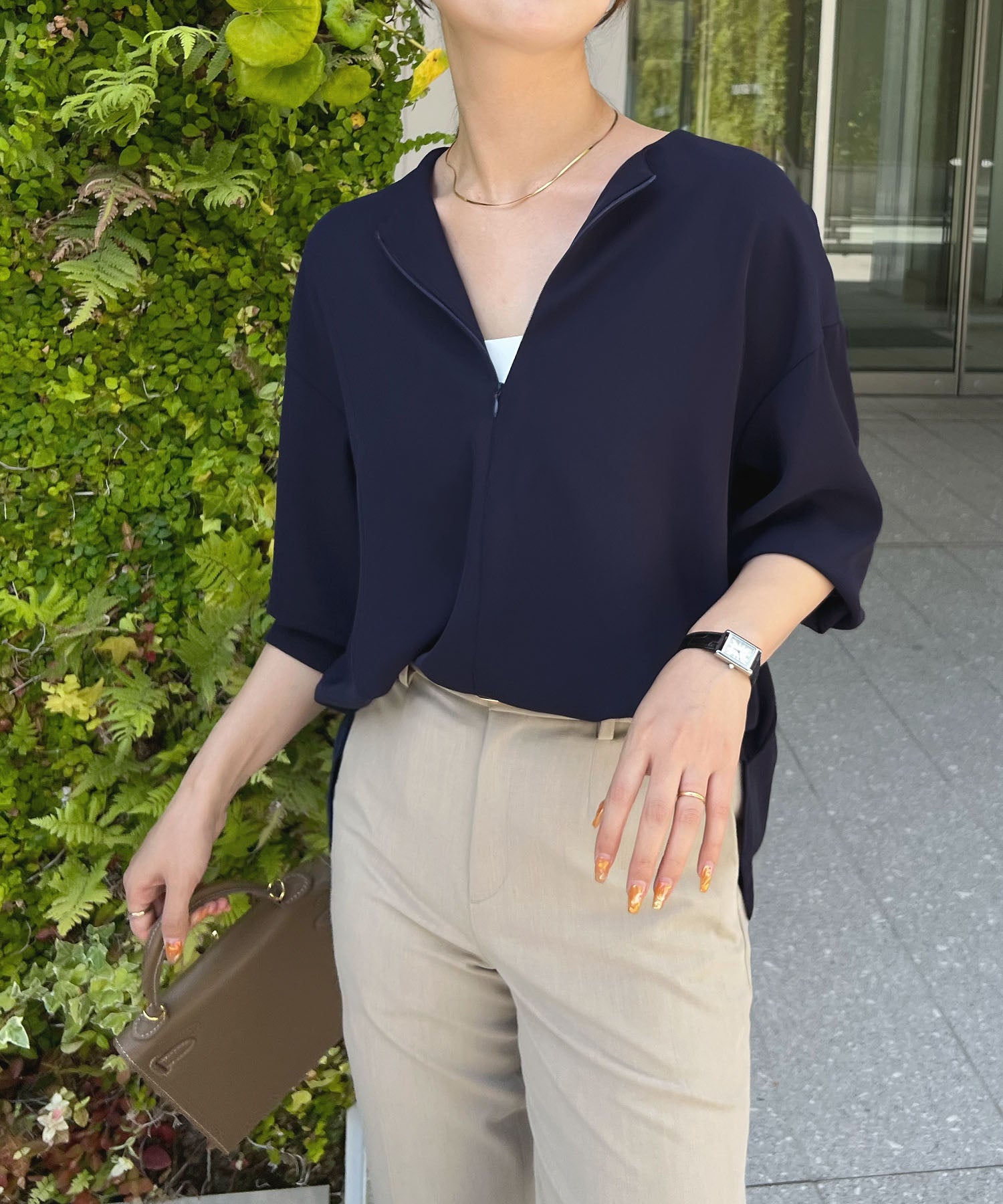 フューティアランド Futier Land とろみVネック長袖ブラウス (ネイビー) ネイビー