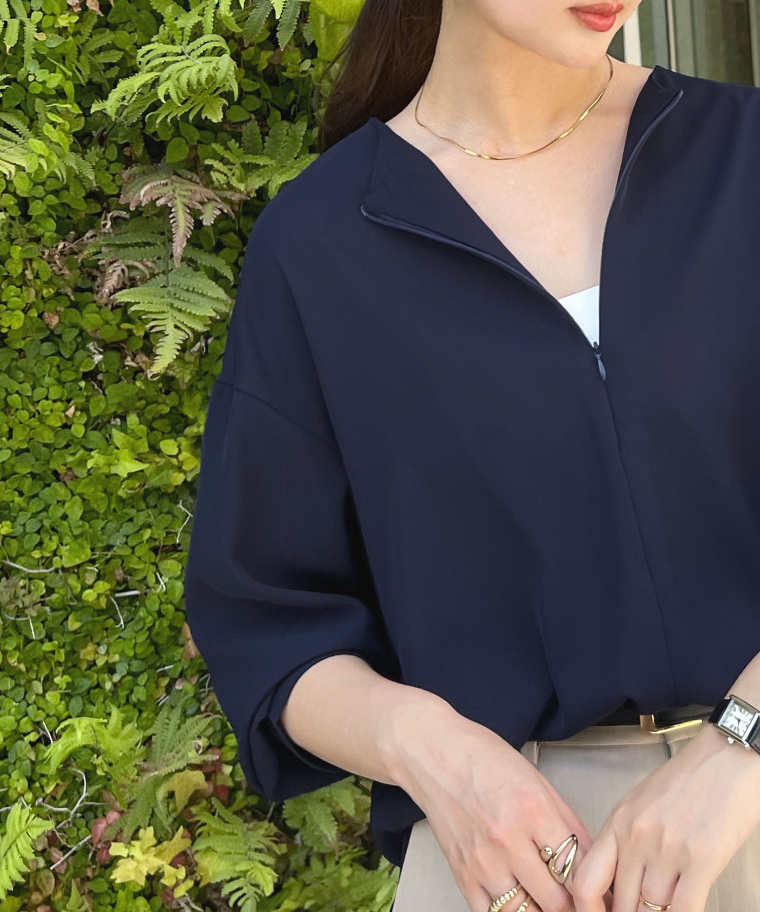 フューティアランド Futier Land とろみVネック長袖ブラウス (ネイビー) ネイビー