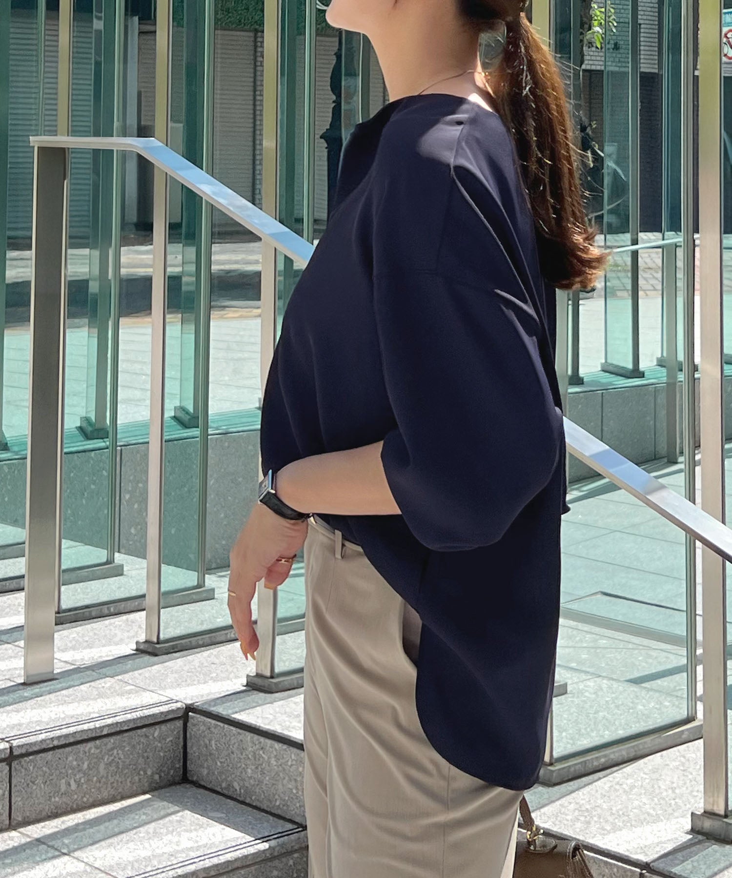 フューティアランド Futier Land とろみVネック長袖ブラウス (ネイビー) ネイビー