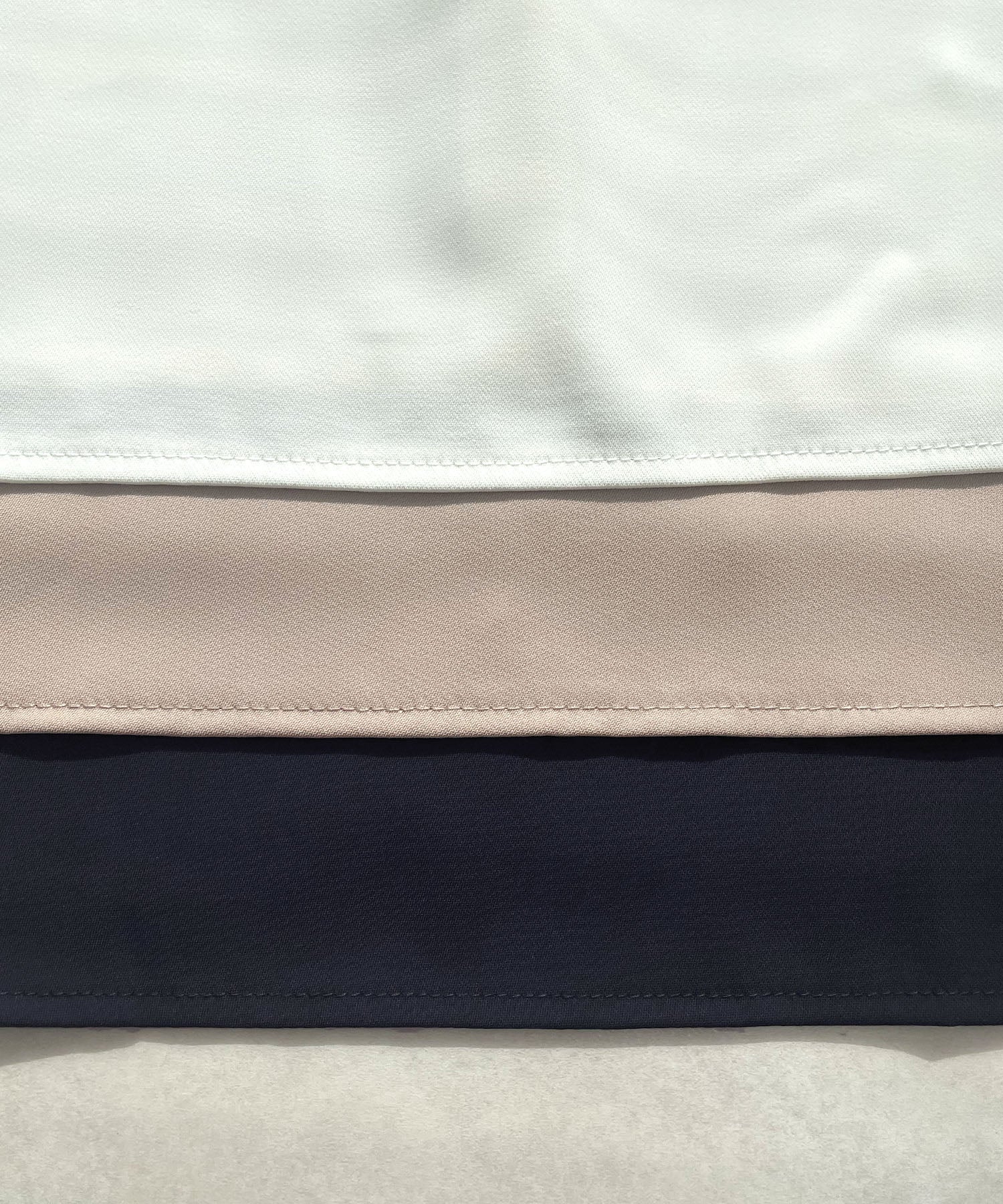 フューティアランド Futier Land とろみVネック長袖ブラウス (ネイビー) ネイビー