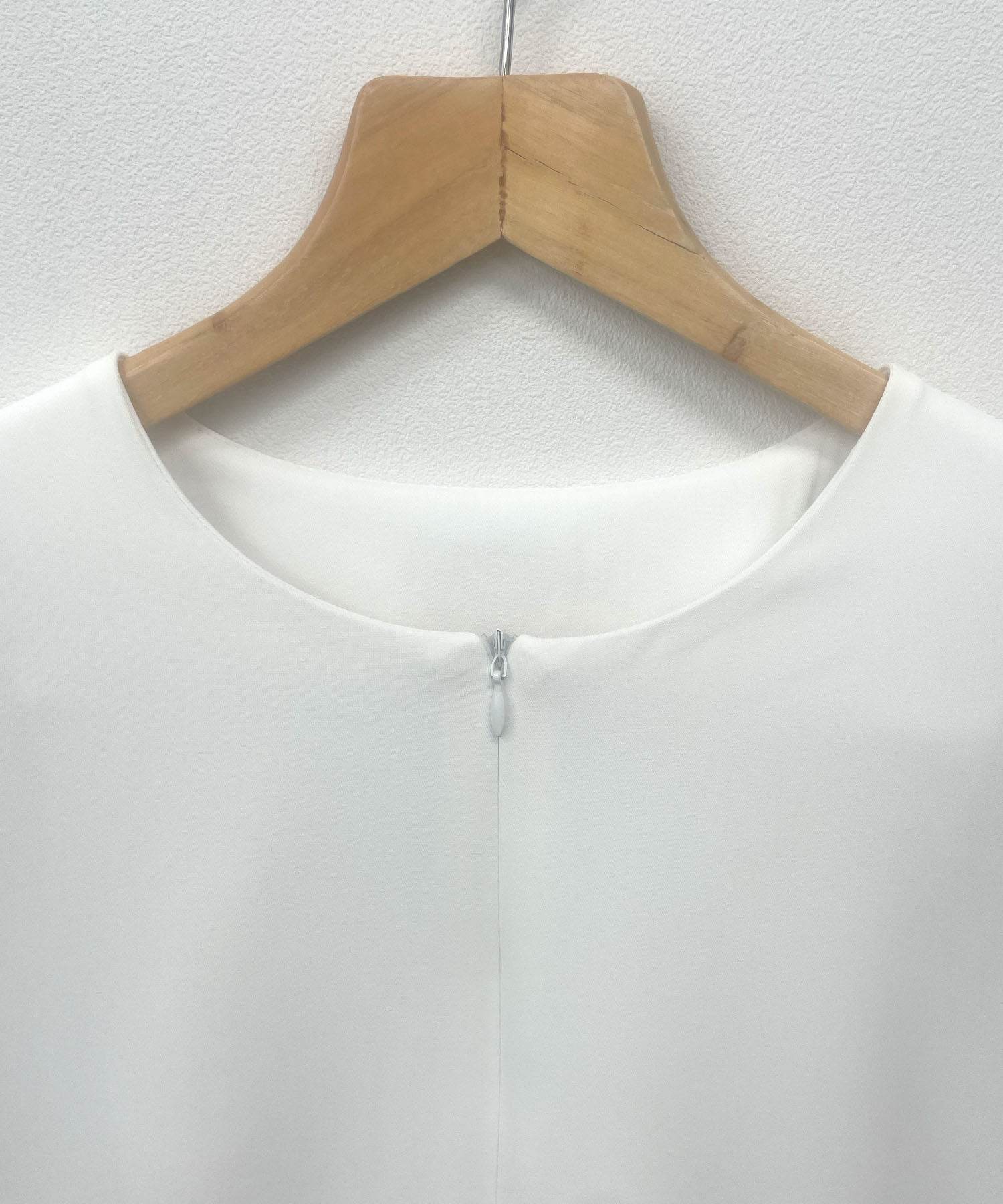 フューティアランド Futier Land とろみVネック長袖ブラウス (ネイビー) ネイビー