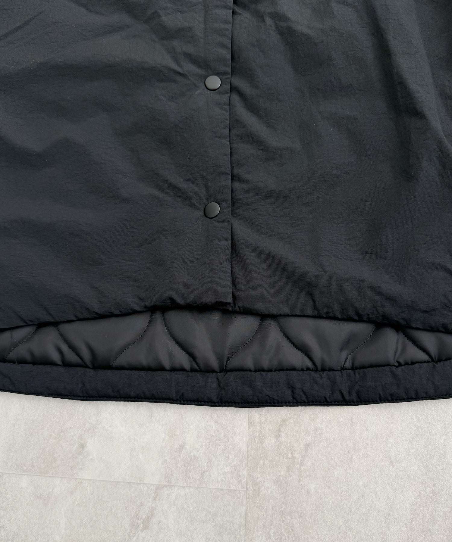 フューティアランド Futier Land サイドジップノーカラー中綿ジャケット (アイボリー) アイボリー