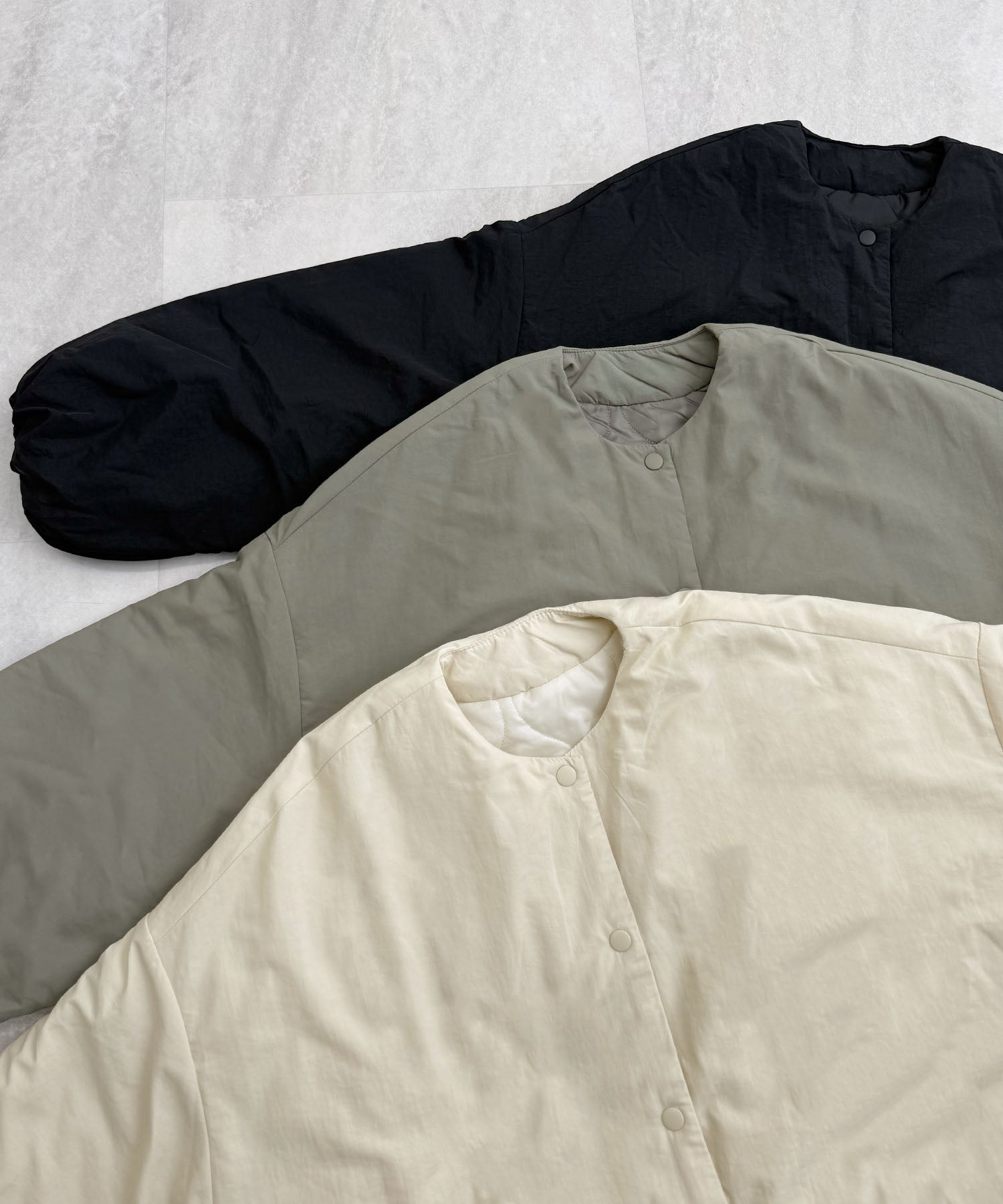 フューティアランド Futier Land サイドジップノーカラー中綿ジャケット (アイボリー) アイボリー