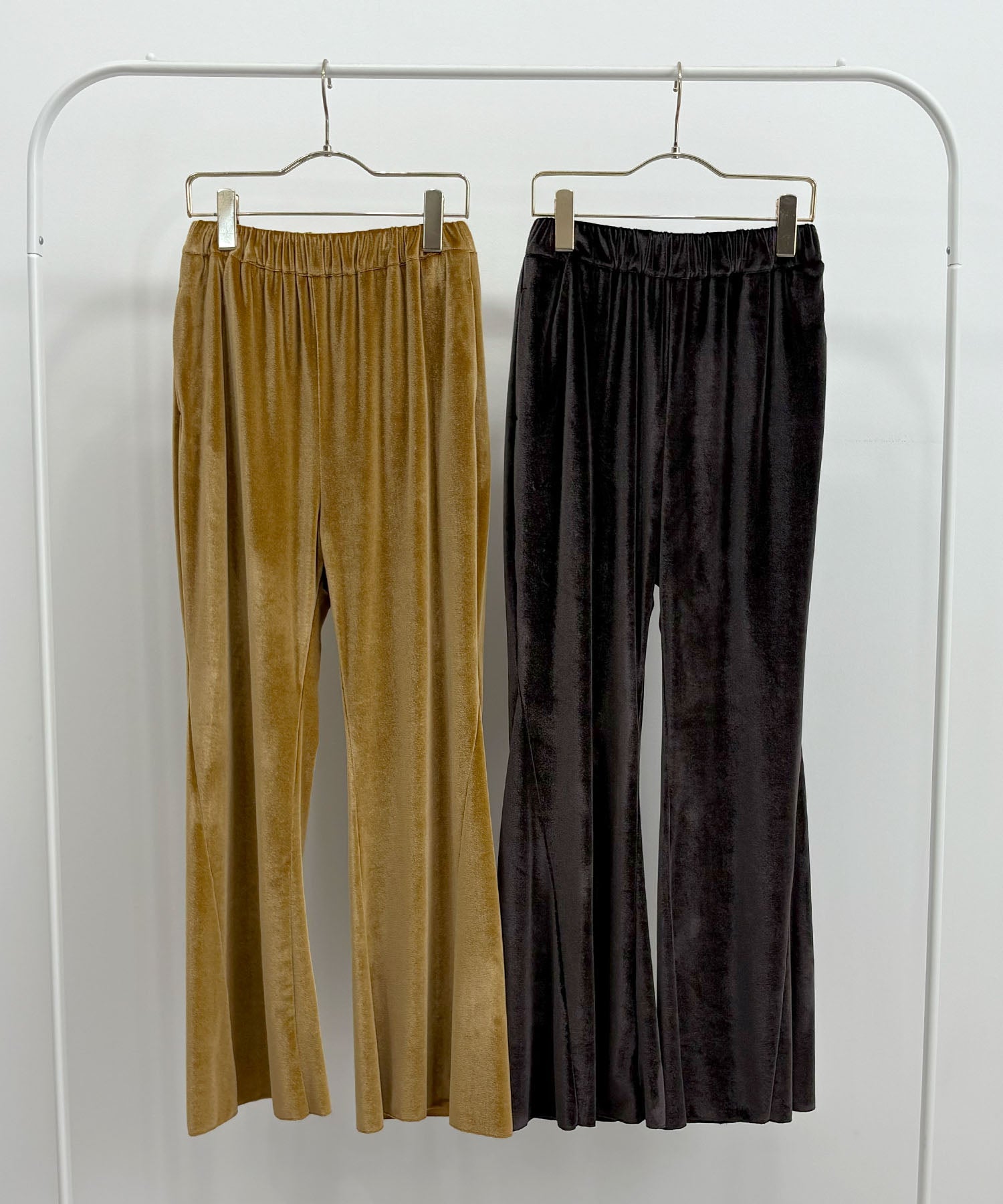 フューティアランド Futier Land ベロアフレアパンツ (マスタード) マスタード