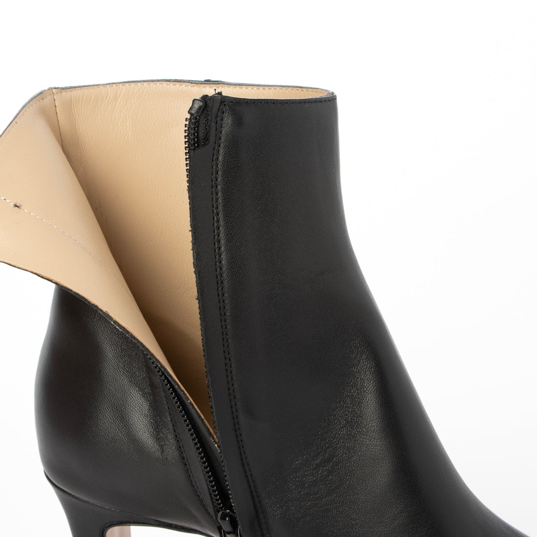 ファビオルスコーニ FABIO RUSCONI スクエアトゥショートブーツ (ブラック) ブラック