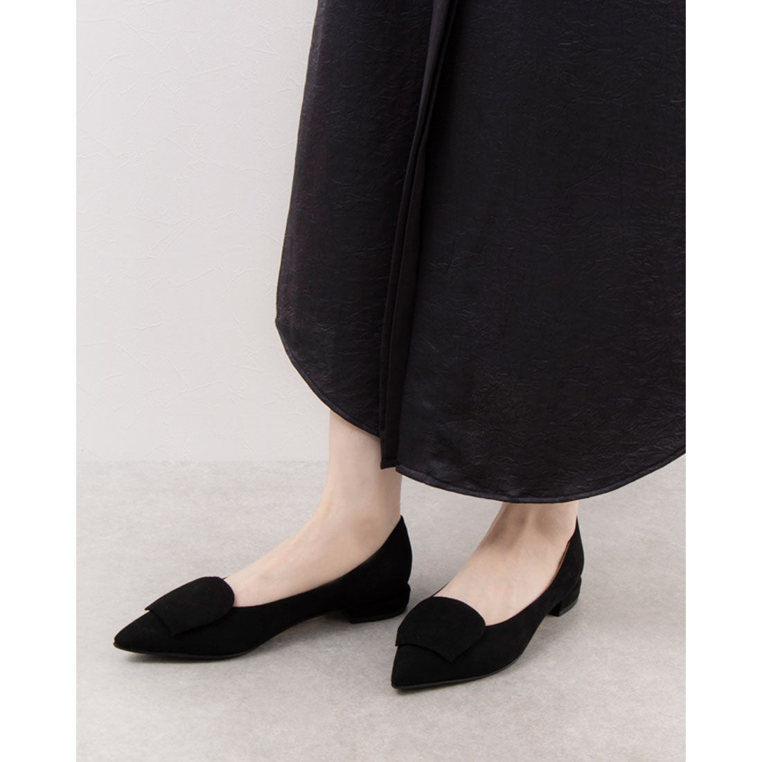 ファビオルスコーニ FABIO RUSCONI ローヒールポインテッドトウパンプス (アイボリーコンビ) アイボリーコンビ