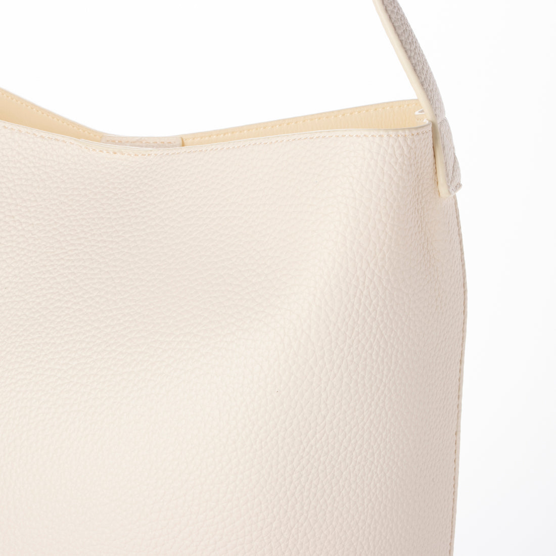 フェピュール feepur フェイクレザーショルダーバッグ/ (IVO) IVO