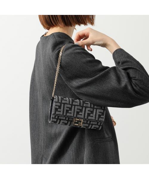 フェンディ FENDI FENDI チェーンウォレット CHAIN CONTINETAL 8M0365 AUT4 (F1UJ5/BLACK+DARK-BL) F1UJ5/BLACK+DARK-BL