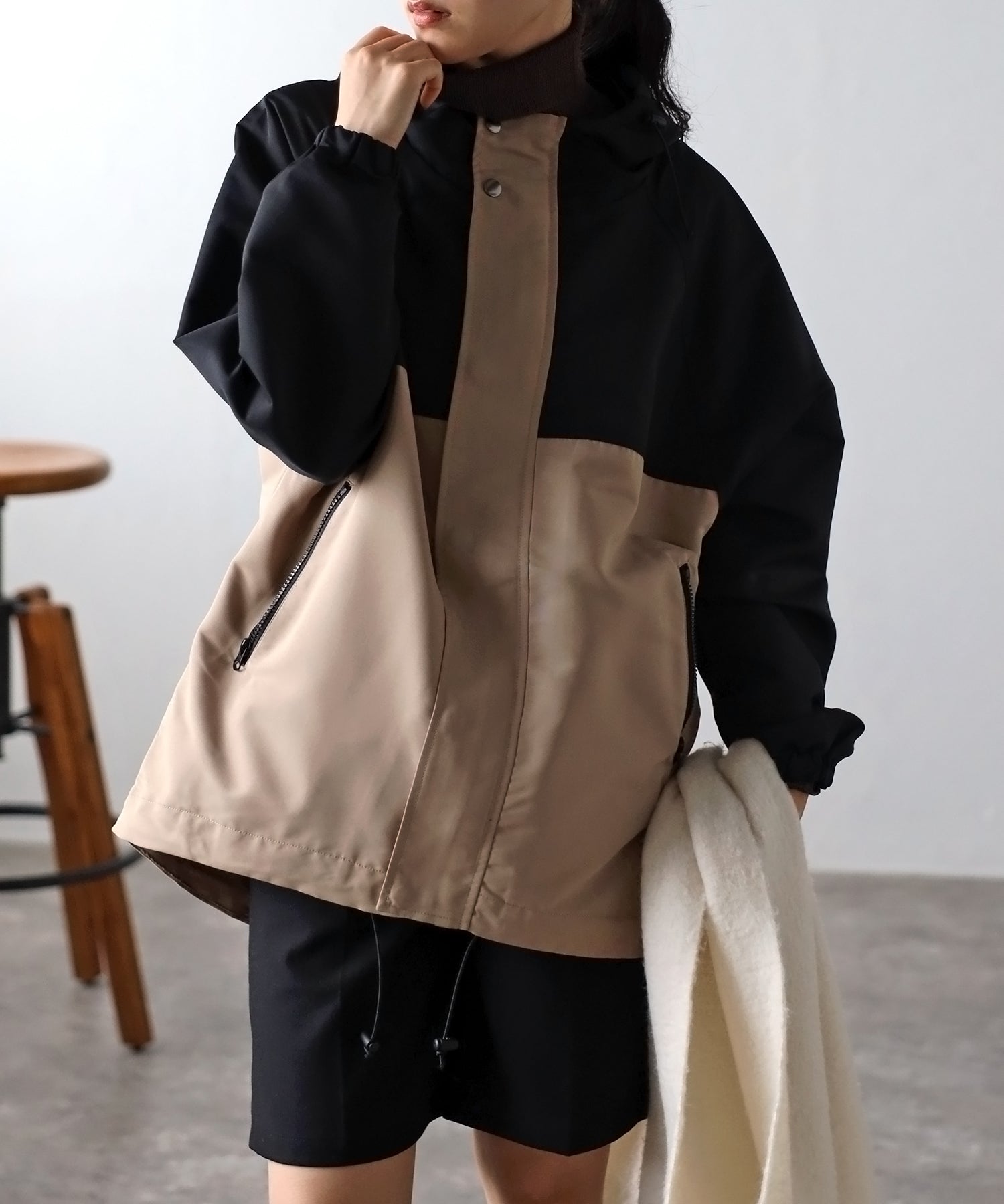 フィズ Fizz フード付きマウンテンパーカー  AW マンパ オーバーサイズ アウトドア,ブラック/ベージュ(103)