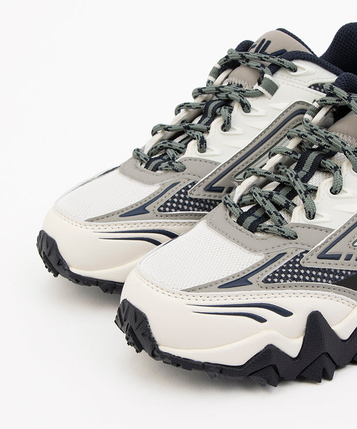 FILA OAKMONT TR v3 / Oakmont TR v3 Casual Thick-soled Sneakers / Light Gray