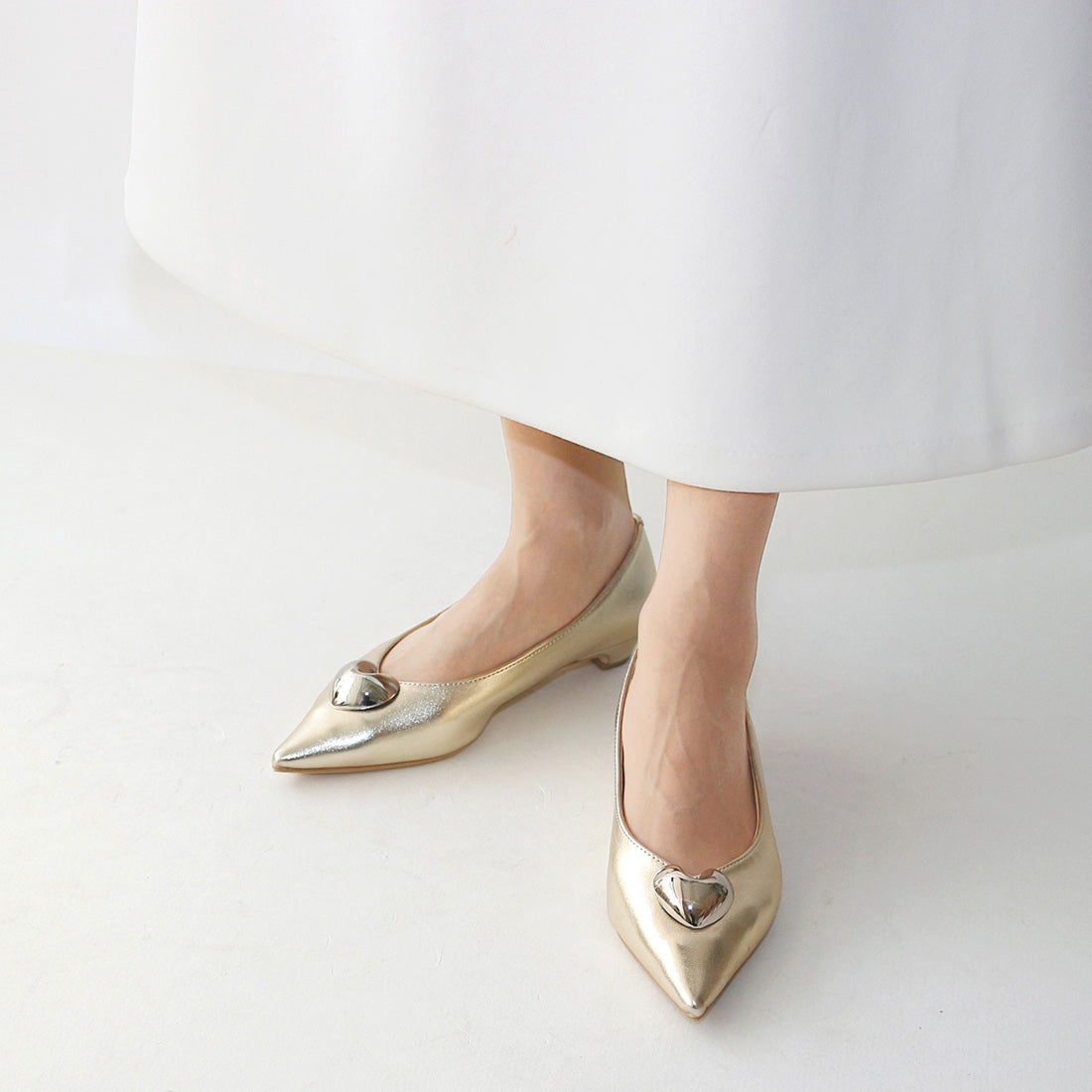 フィン Fin ハートモチーフフラットシューズ【低反発スポンジ入り】 (ゴールド) ゴールド