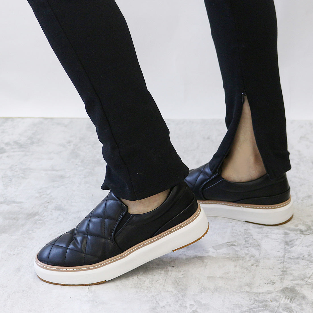 フィン Fin 厚底キルティングスリッポン【低反発スポンジ入り】