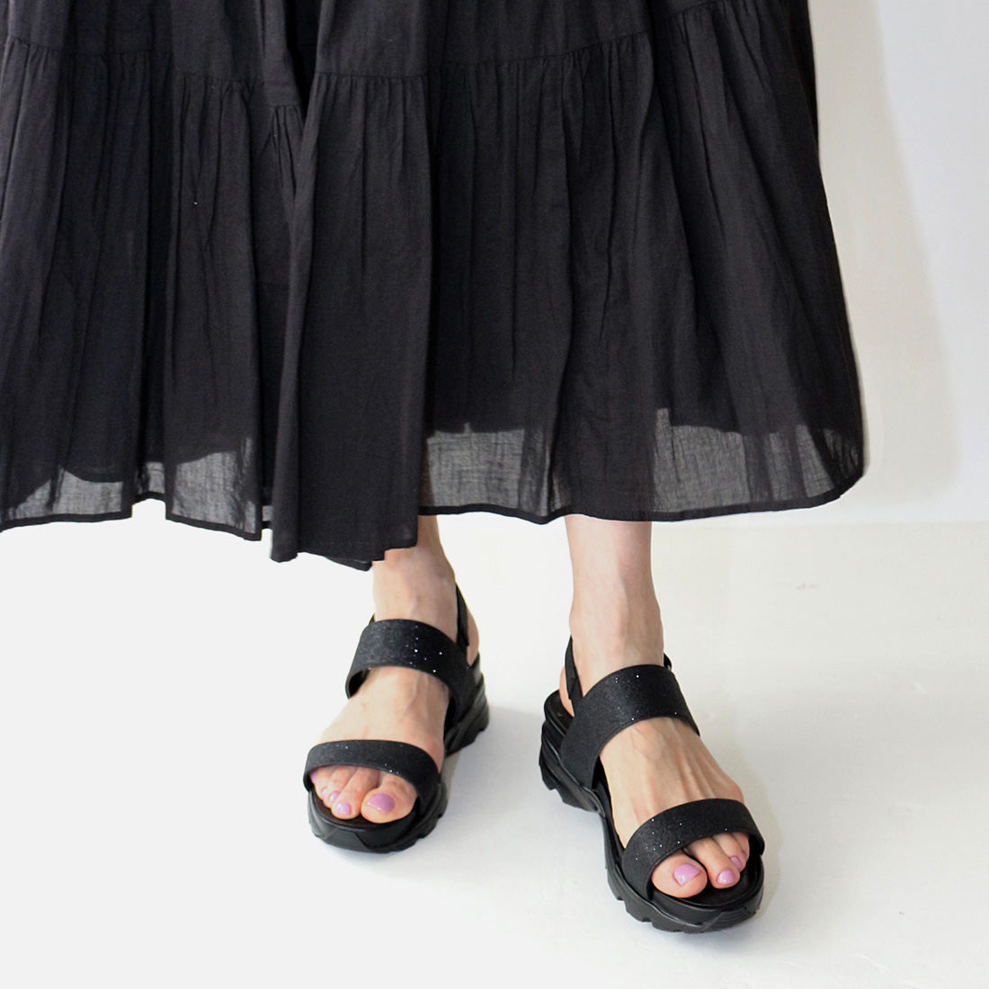 フィン Fin グリッター厚底ベルクロスポーツサンダル【低反発スポンジ入り】 (ブラック) ブラック