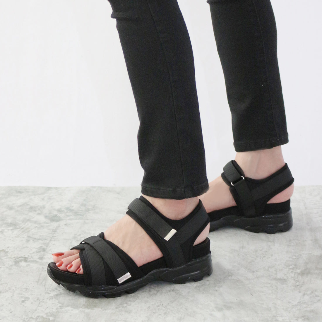 フィン Fin ナイロンベルクロスポーツサンダル【低反発スポンジ入り】