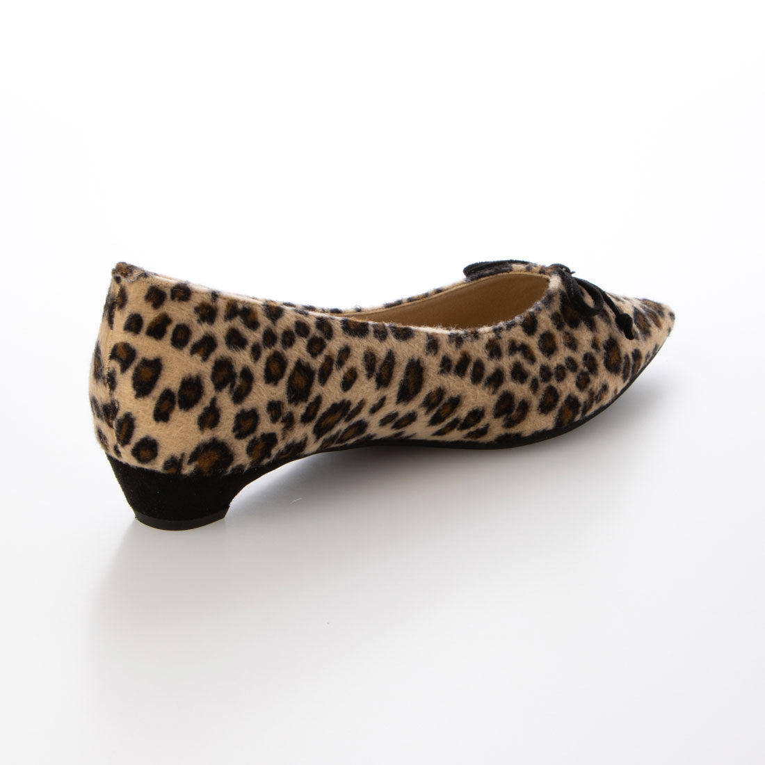 フィン Fin ポインテッドトゥVカットバレエシューズ【低反発スポンジ入り】 (ヒョウ) ヒョウ